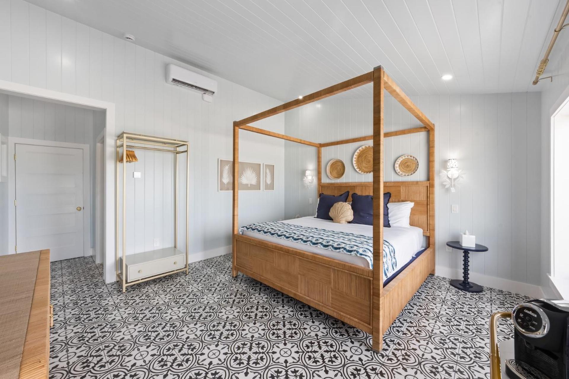 Luxury King Room