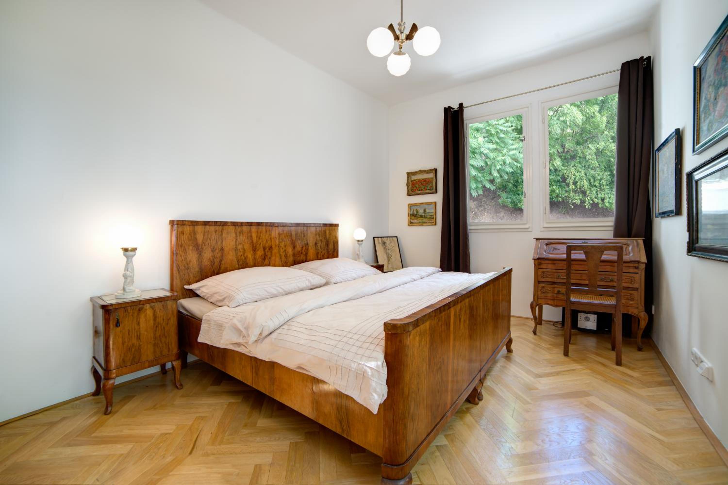 One-Bedroom Apartment with Balcony photo 1