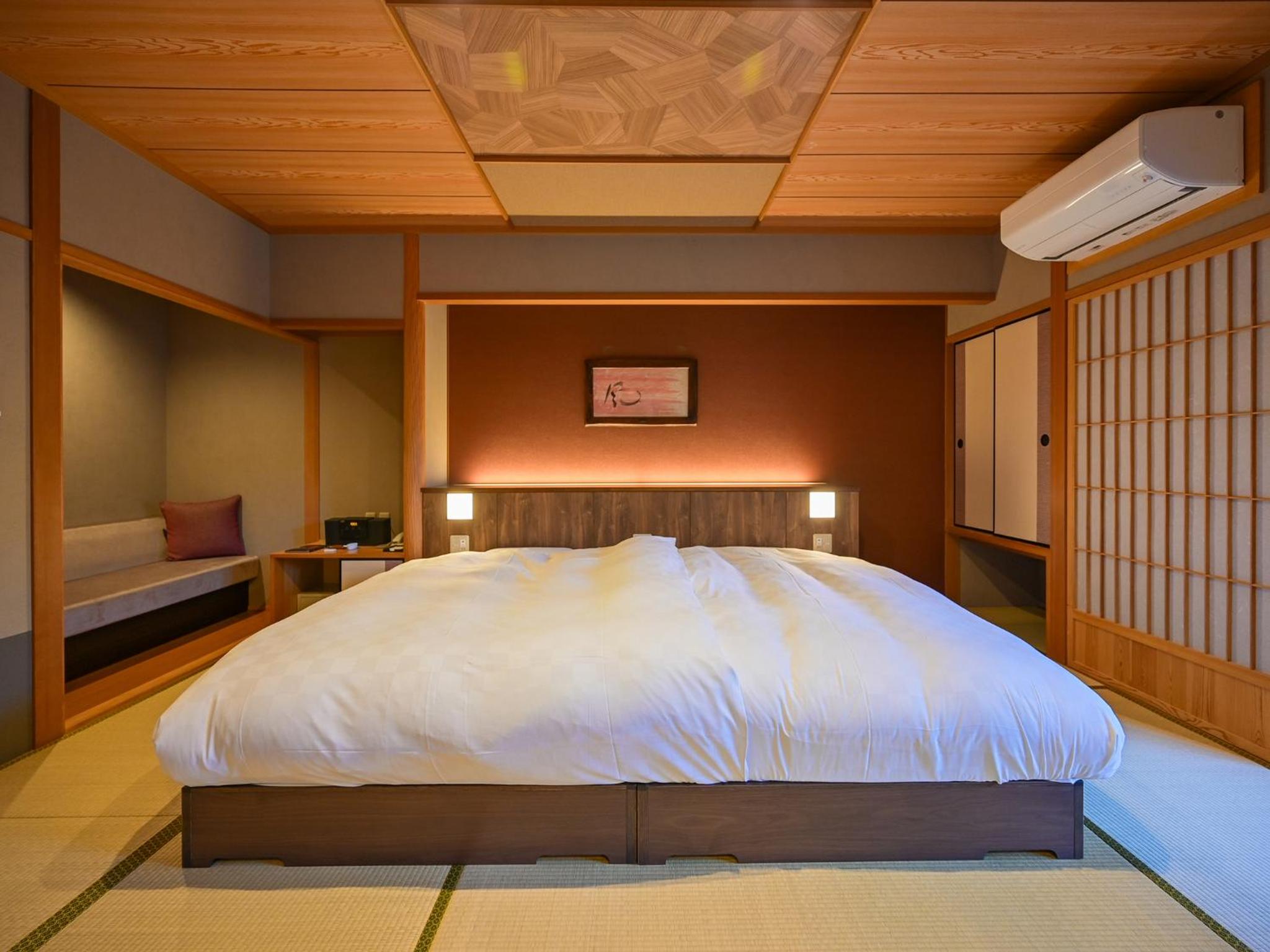 Twin Room with Bathroom photo 1