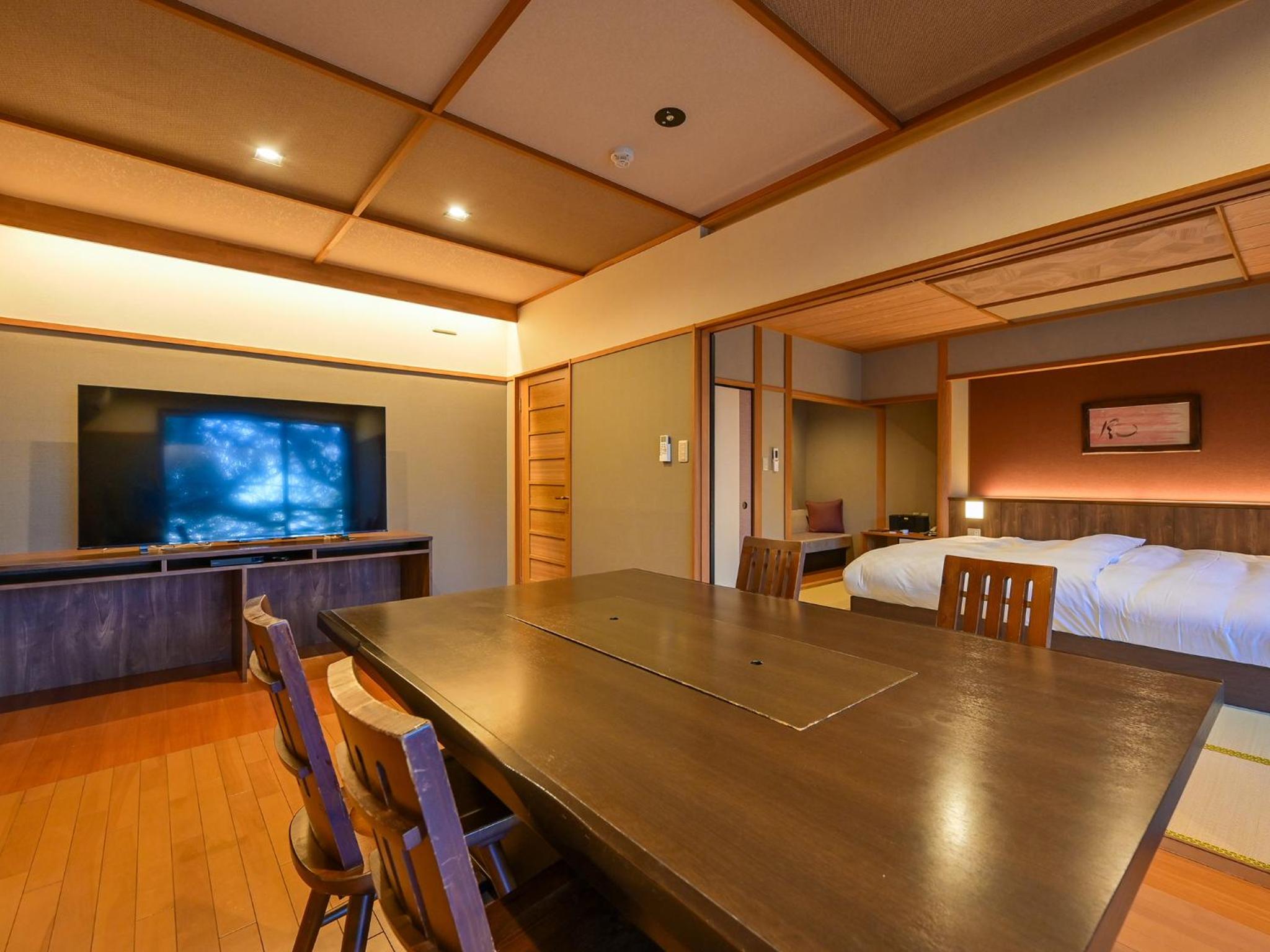 Twin Room with Bathroom
