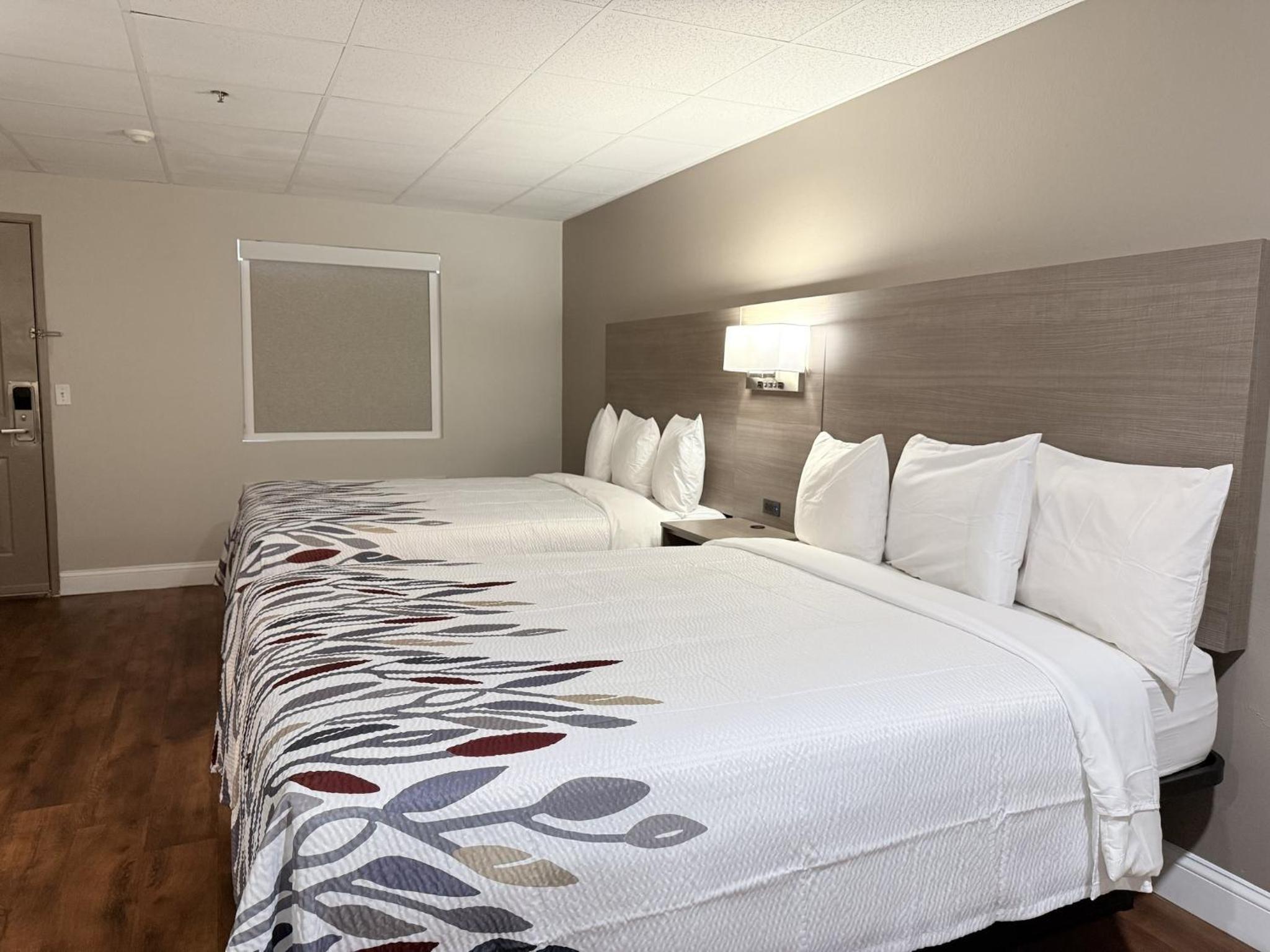 Deluxe Room with Two Queen Beds Smoking photo 1