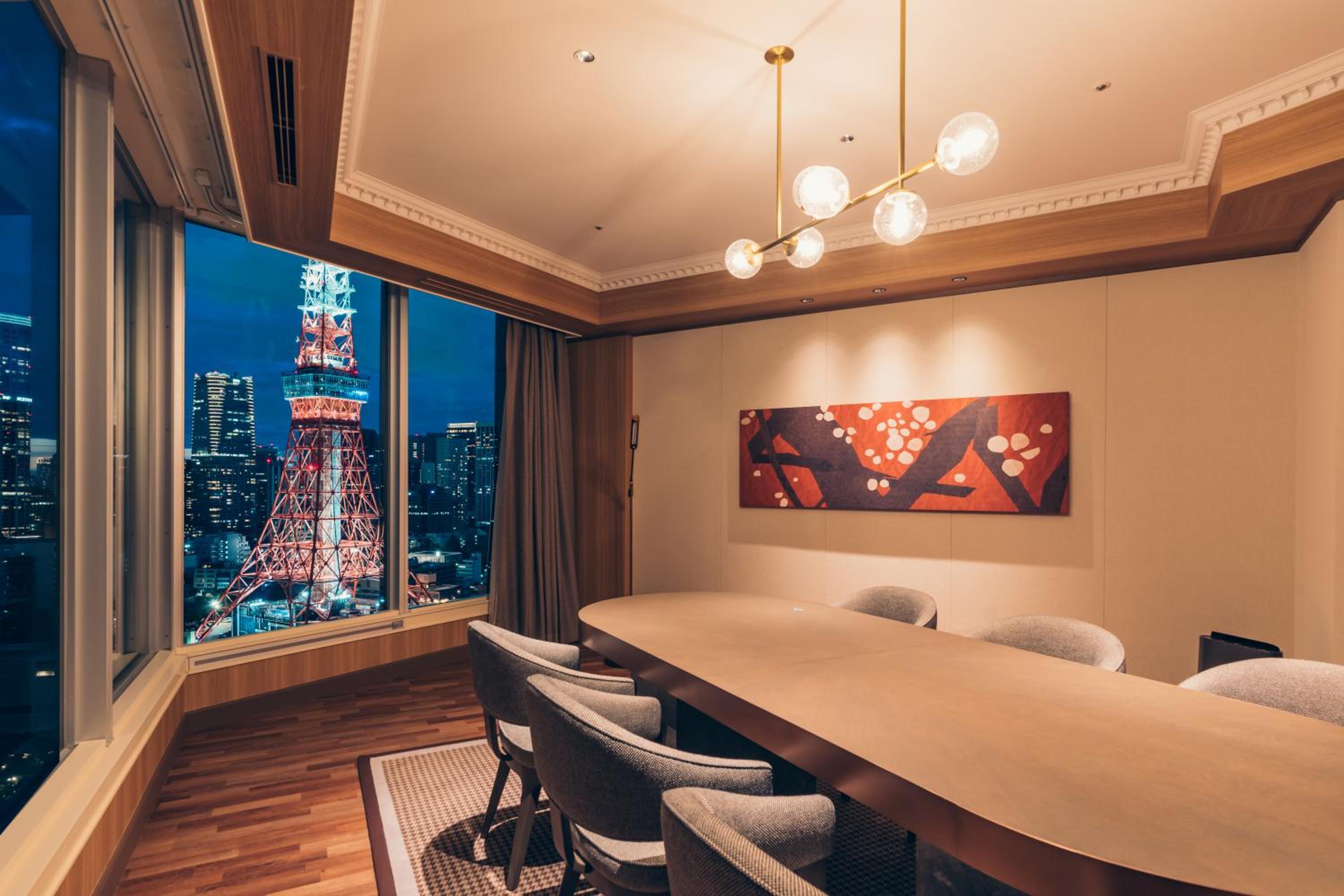 Tower View Suite, Non Smoking - Club Lounge Access, 32 Floor (Renewed October 2025)
