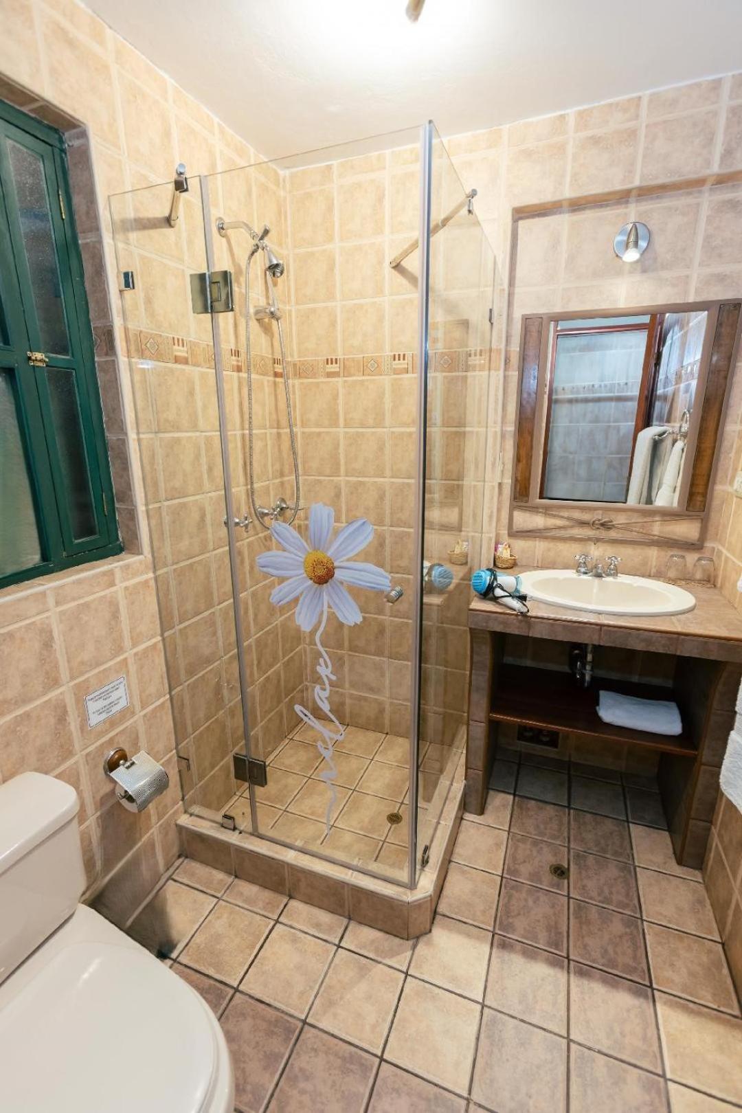 Deluxe Double Room (2 Adults + 1 Child) photo 2