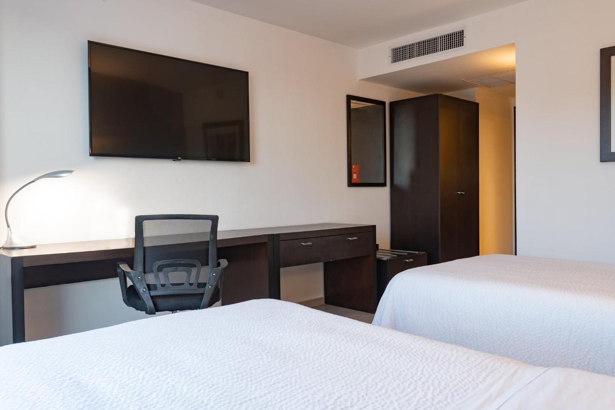Doppelzimmer mit zwei Doppelbetten