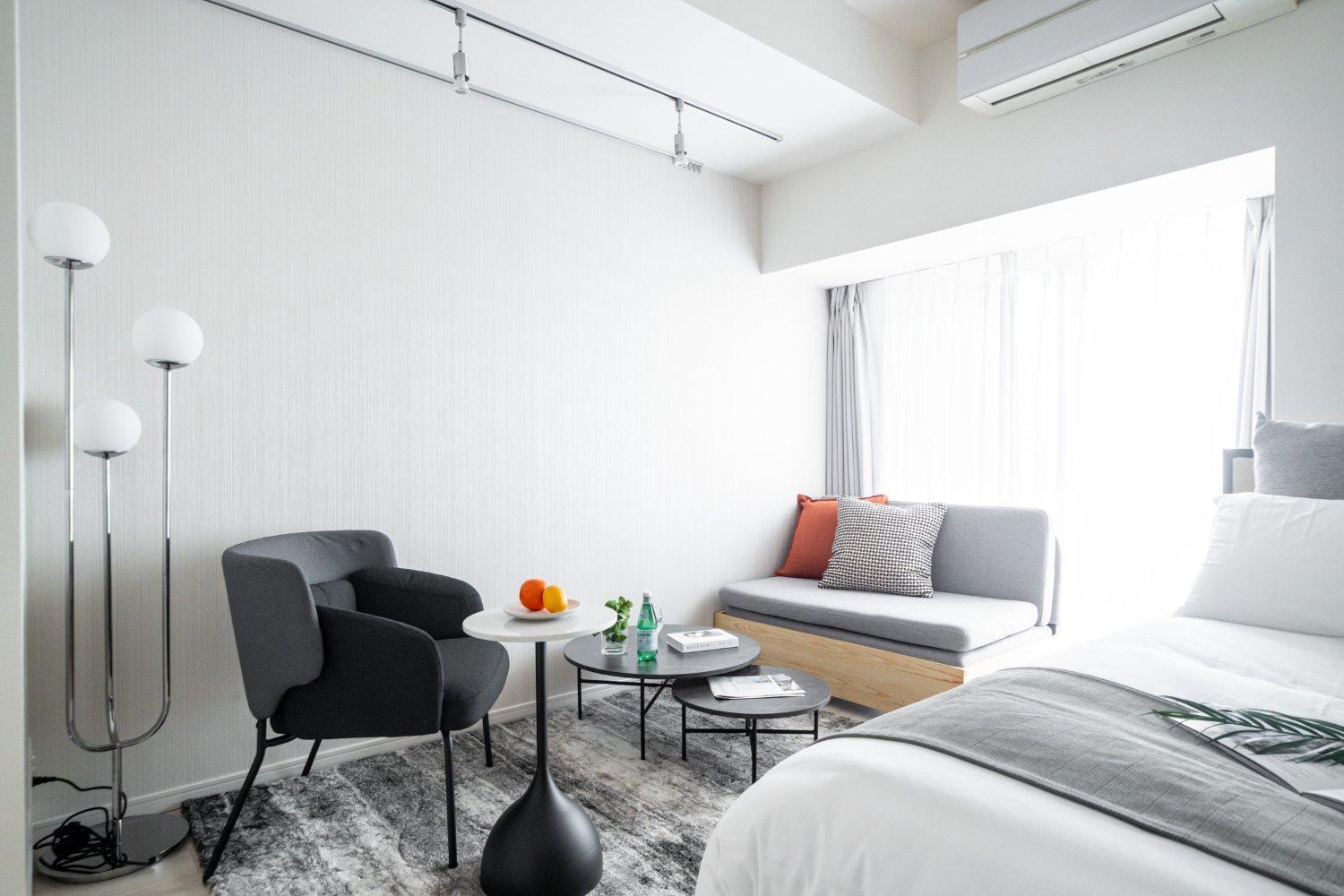 One-Bedroom Apartment photo 1