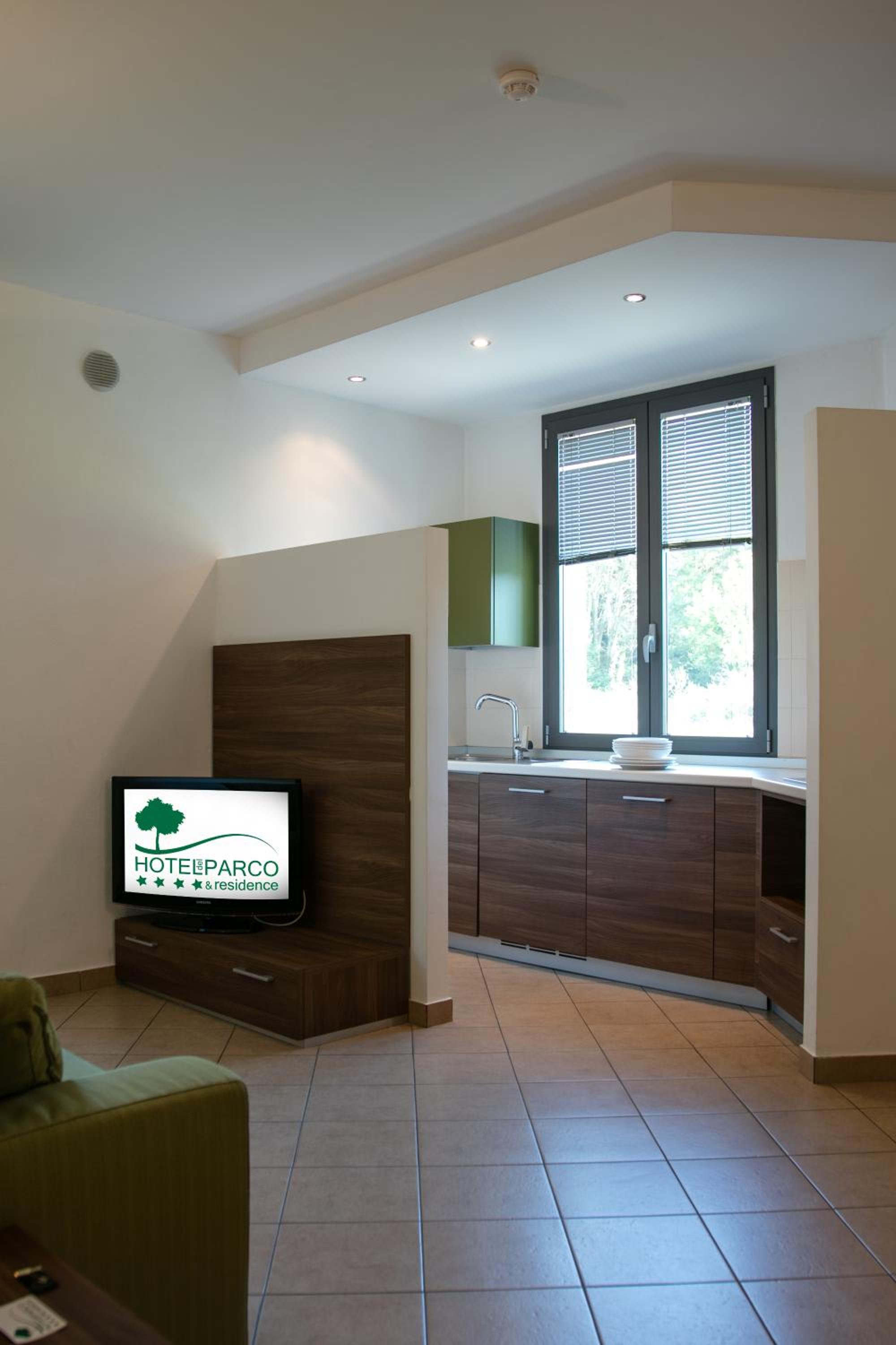 One-Bedroom Apartment (4 Adults) - Photo 3