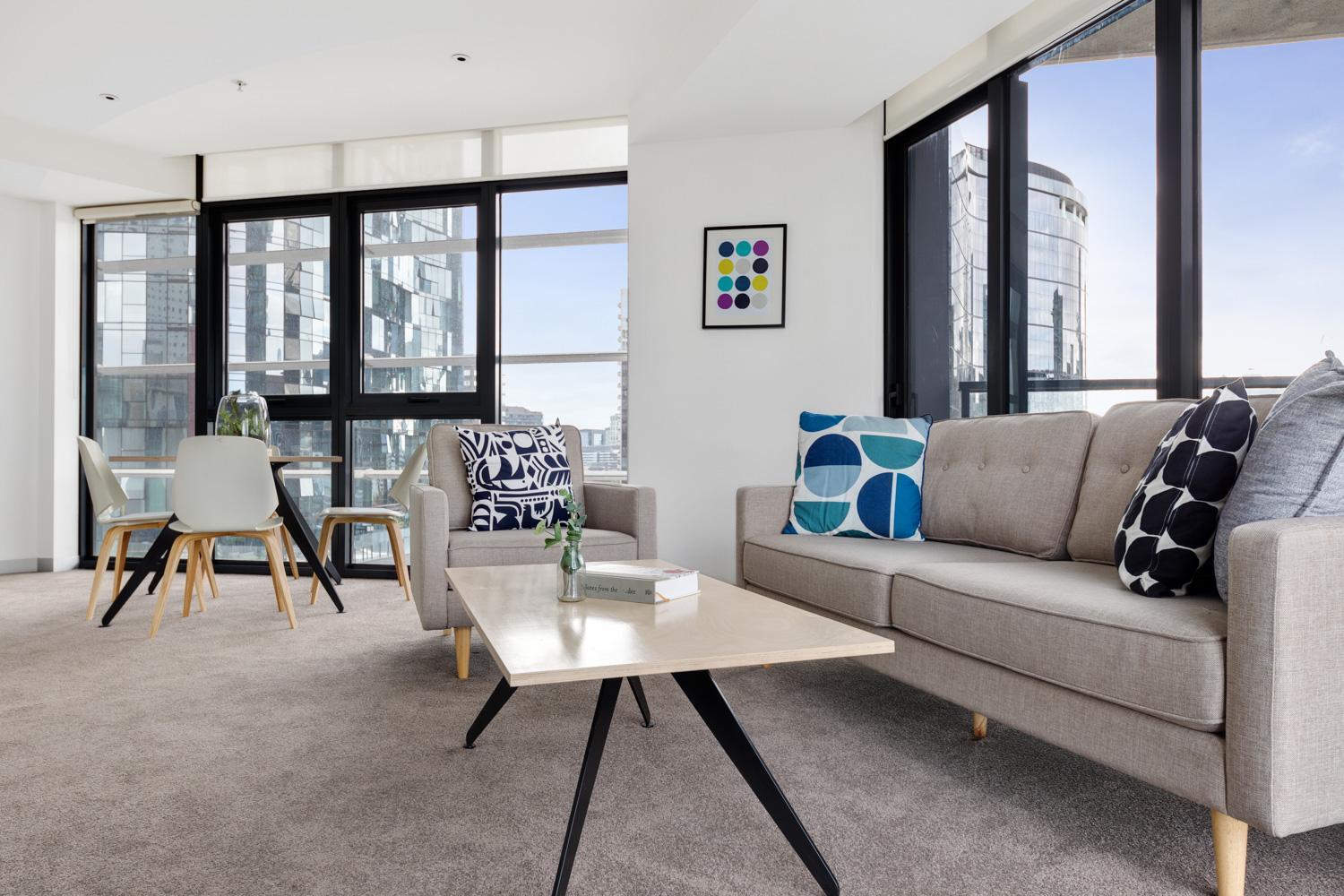 Lilly: 2 Bed-2 Bath Apartment- 283 City Rd- Convention Centr