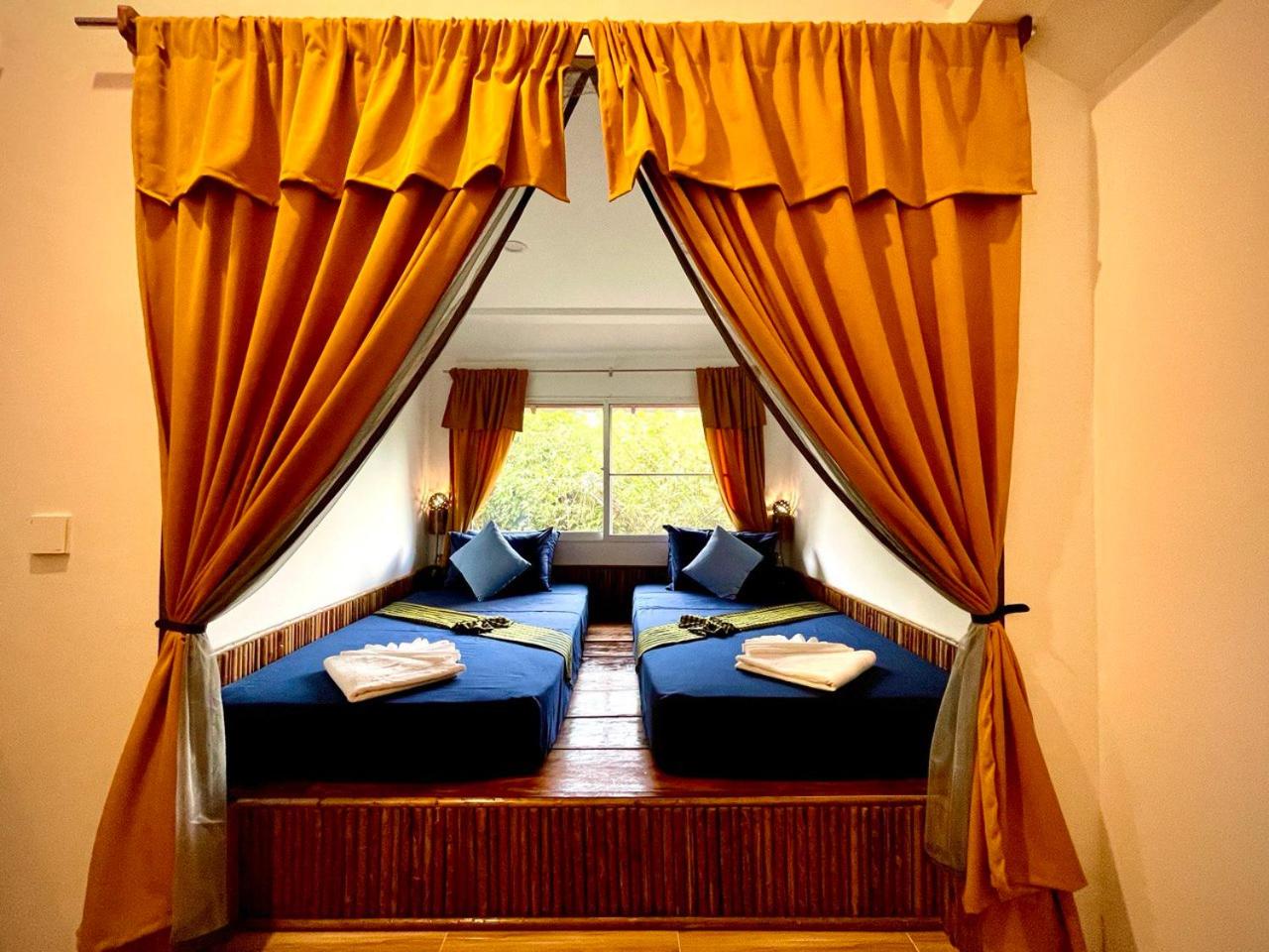 Family Room with Shower photo 1