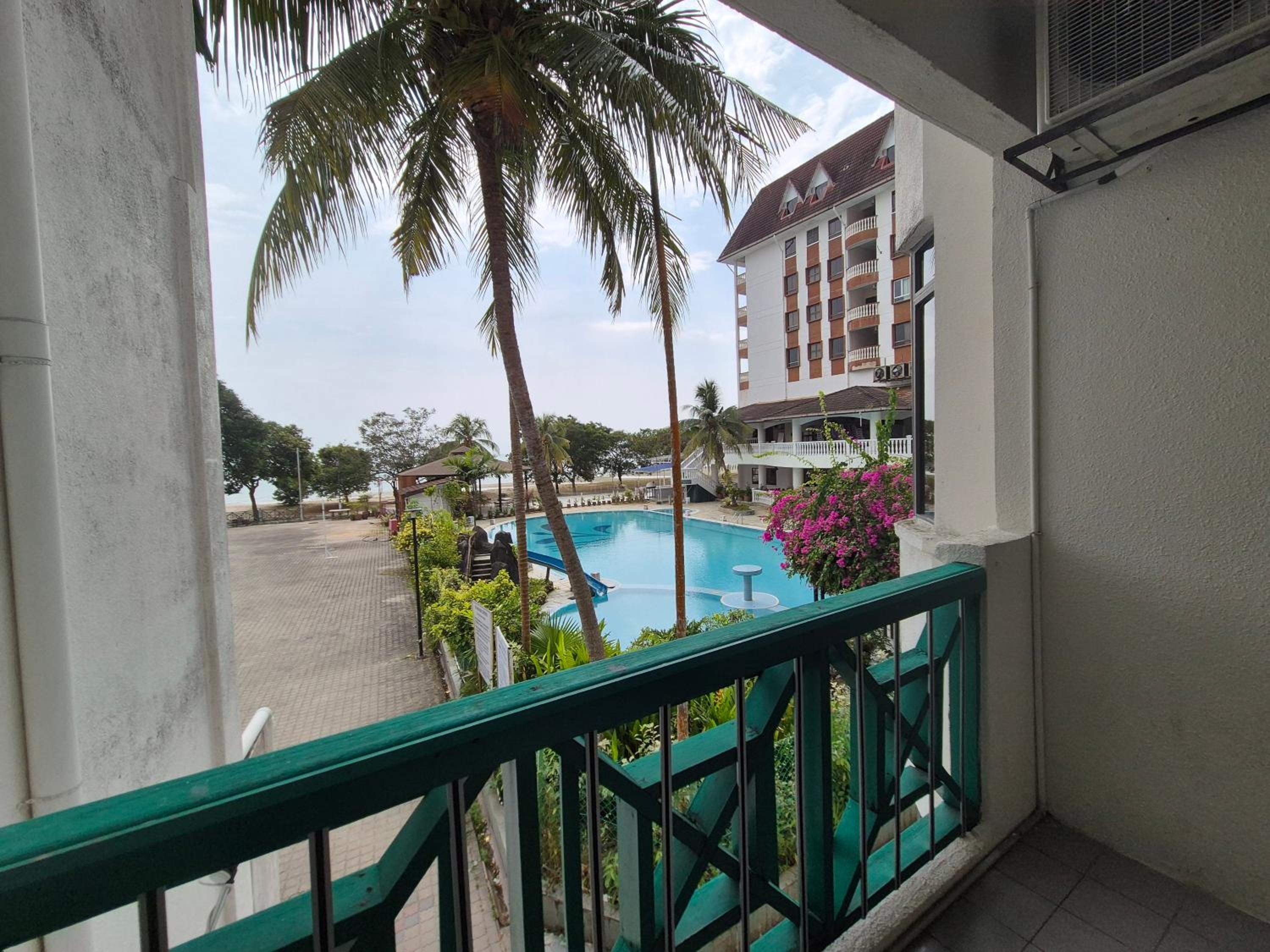 Two-Bedroom Apartment - Oceanfront 