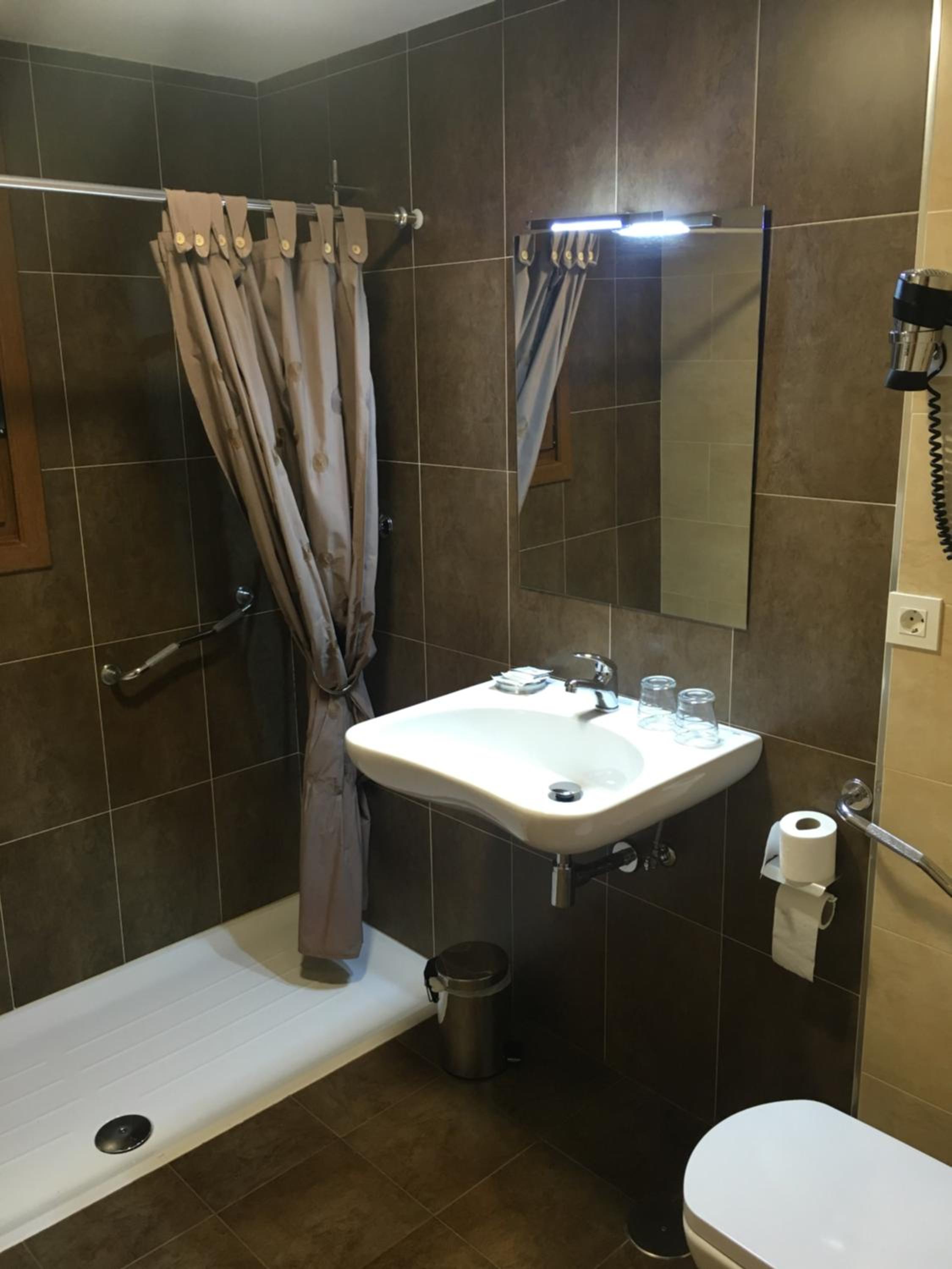 Double Room - Disability Access photo 2