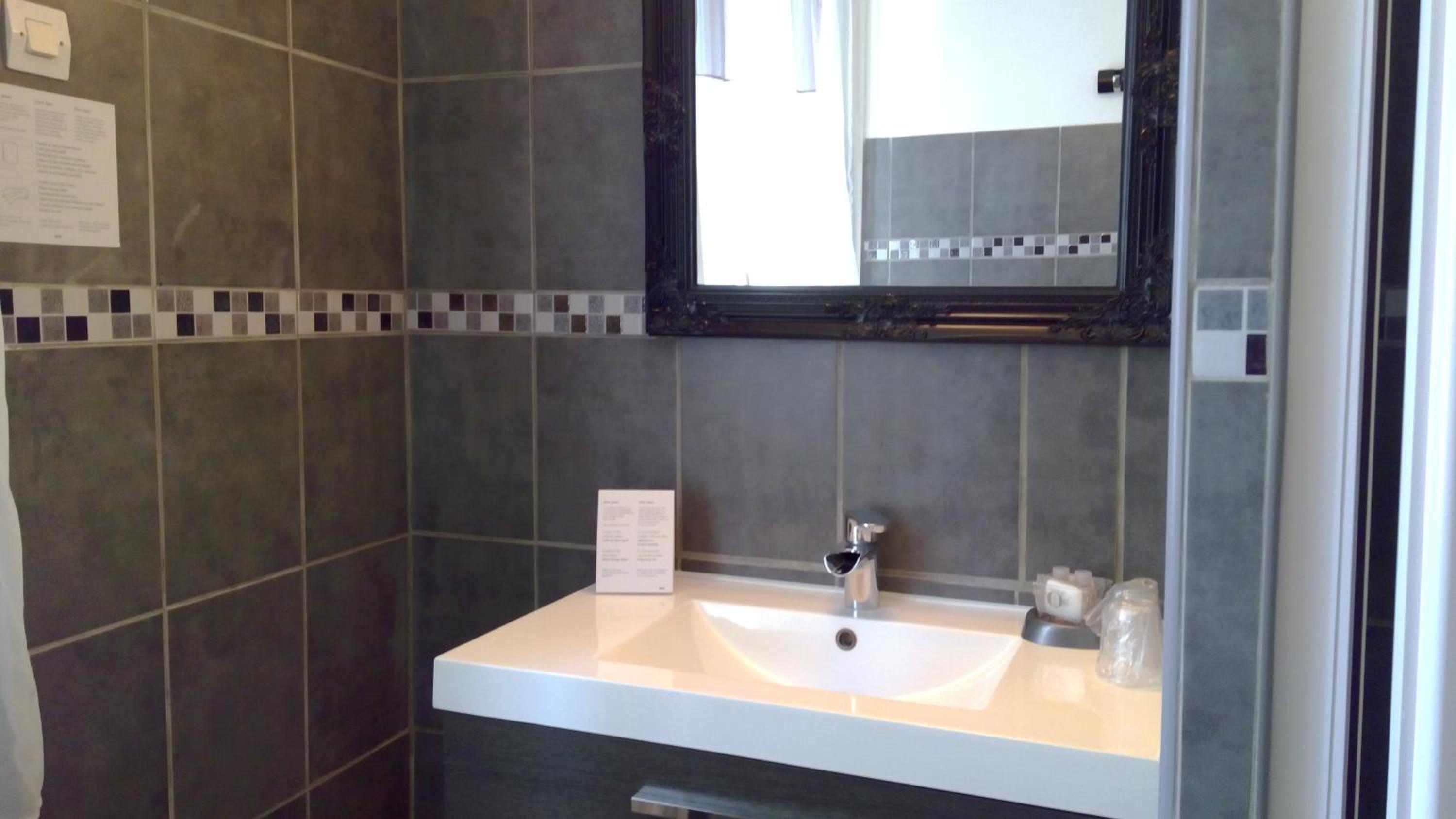 Superior Double Room - Photo 9
