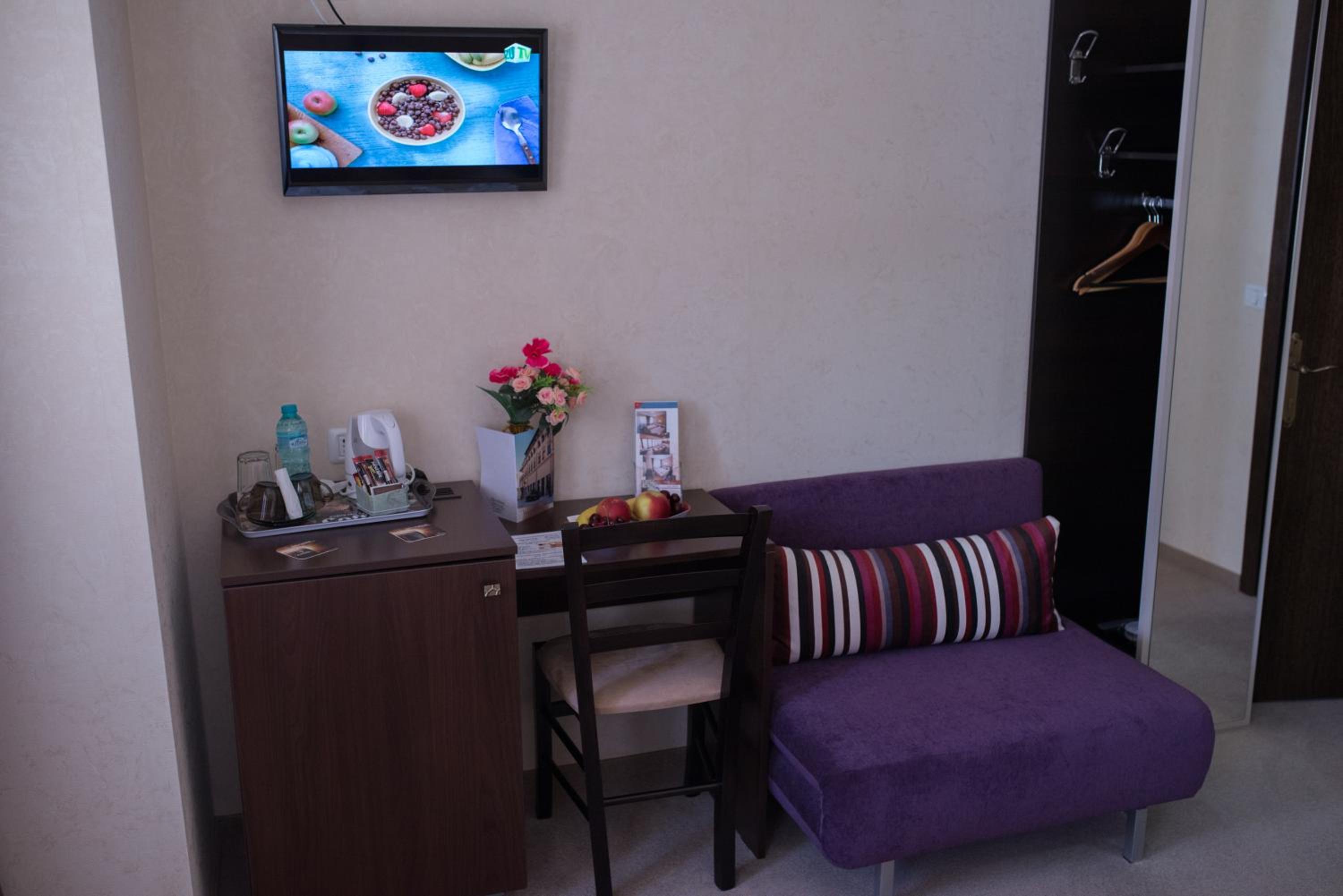Standard Double Room - Photo 24