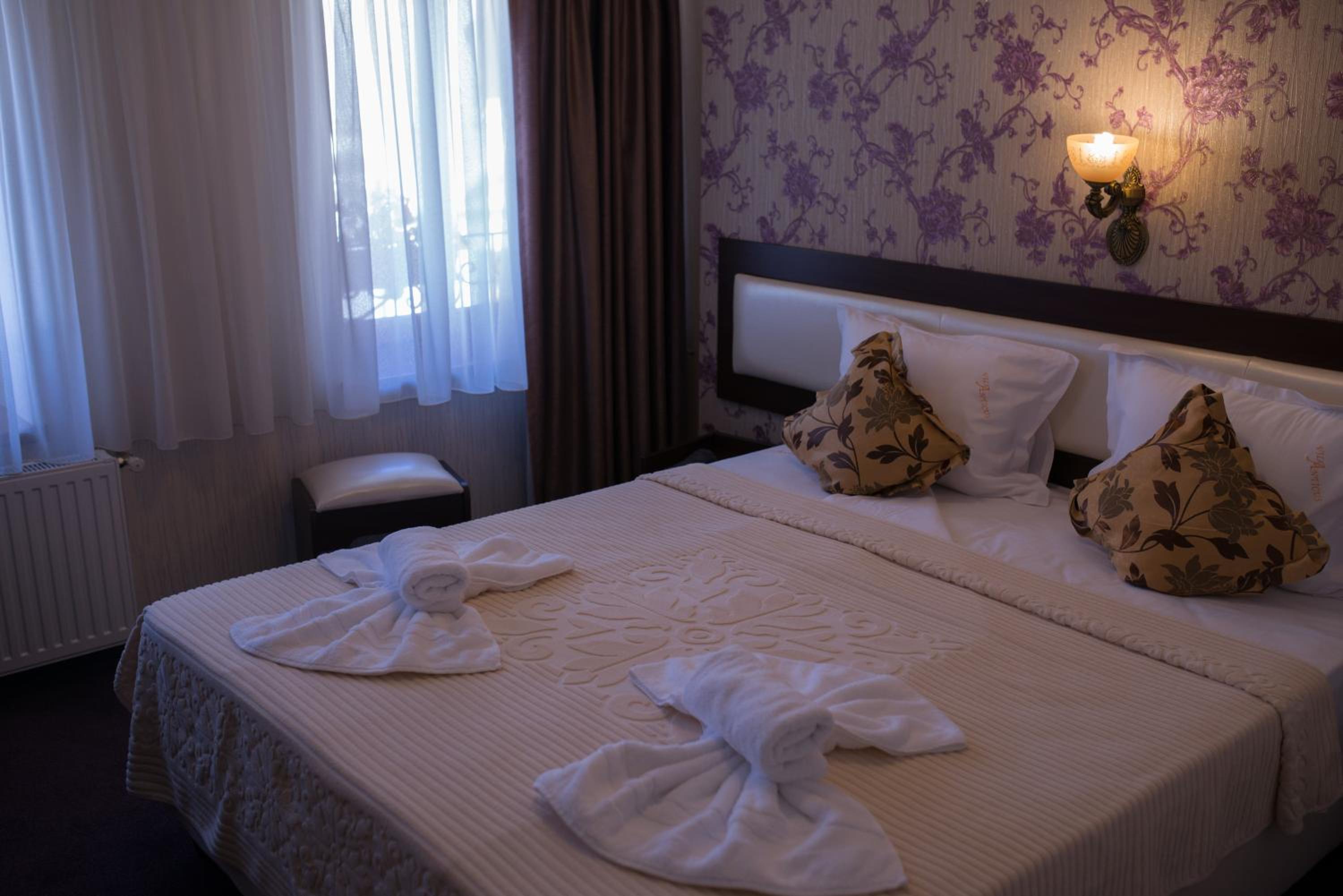 Standard Double Room - Photo 1