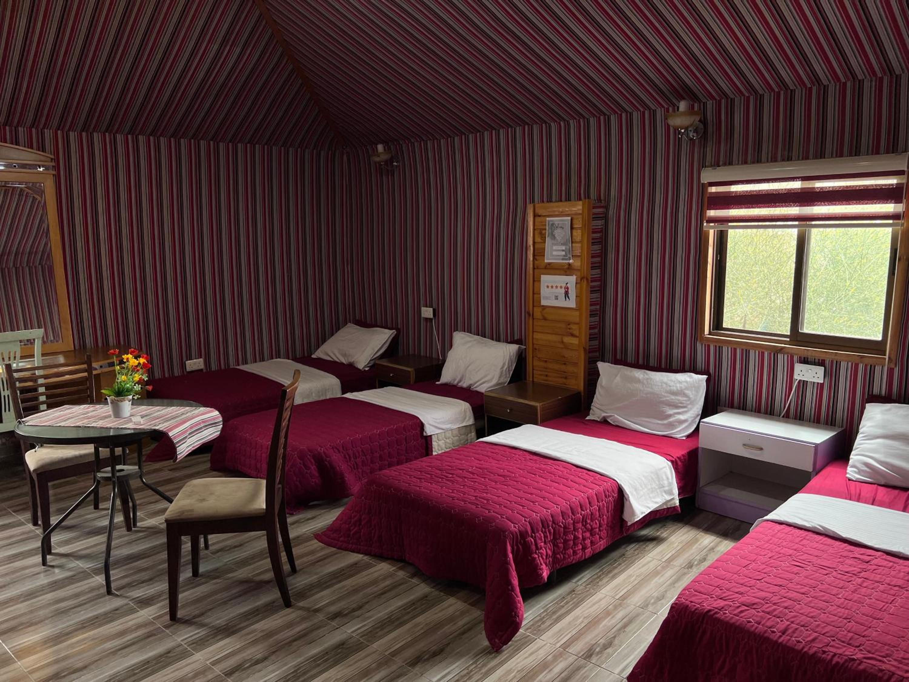 Bed in 6-Bed Female Dormitory Room photo 1