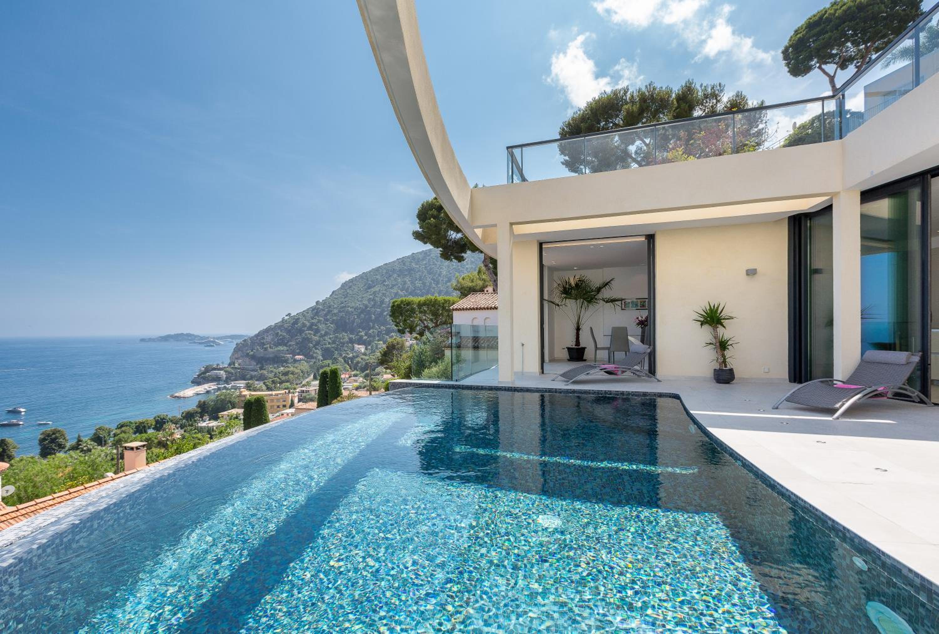 Deluxe Villa photo 3