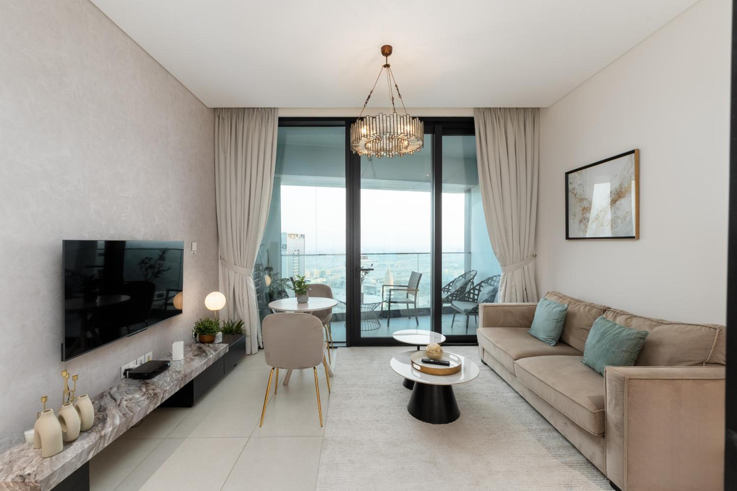 One-Bedroom Apartment with Balcony