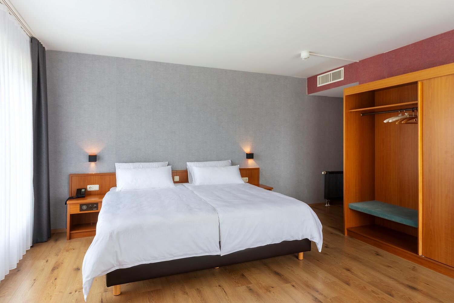 Business Twin Room photo 2