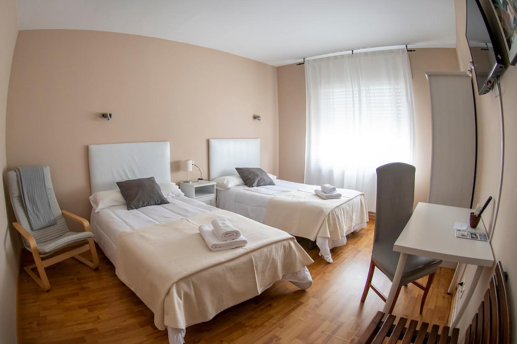 Double or Twin Room photo 3