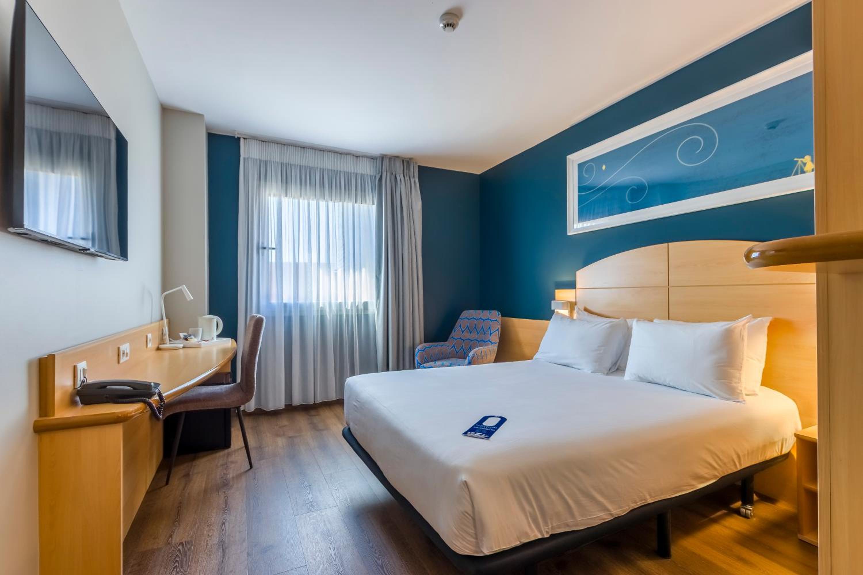 Double Room - Disability Access - Photo 3