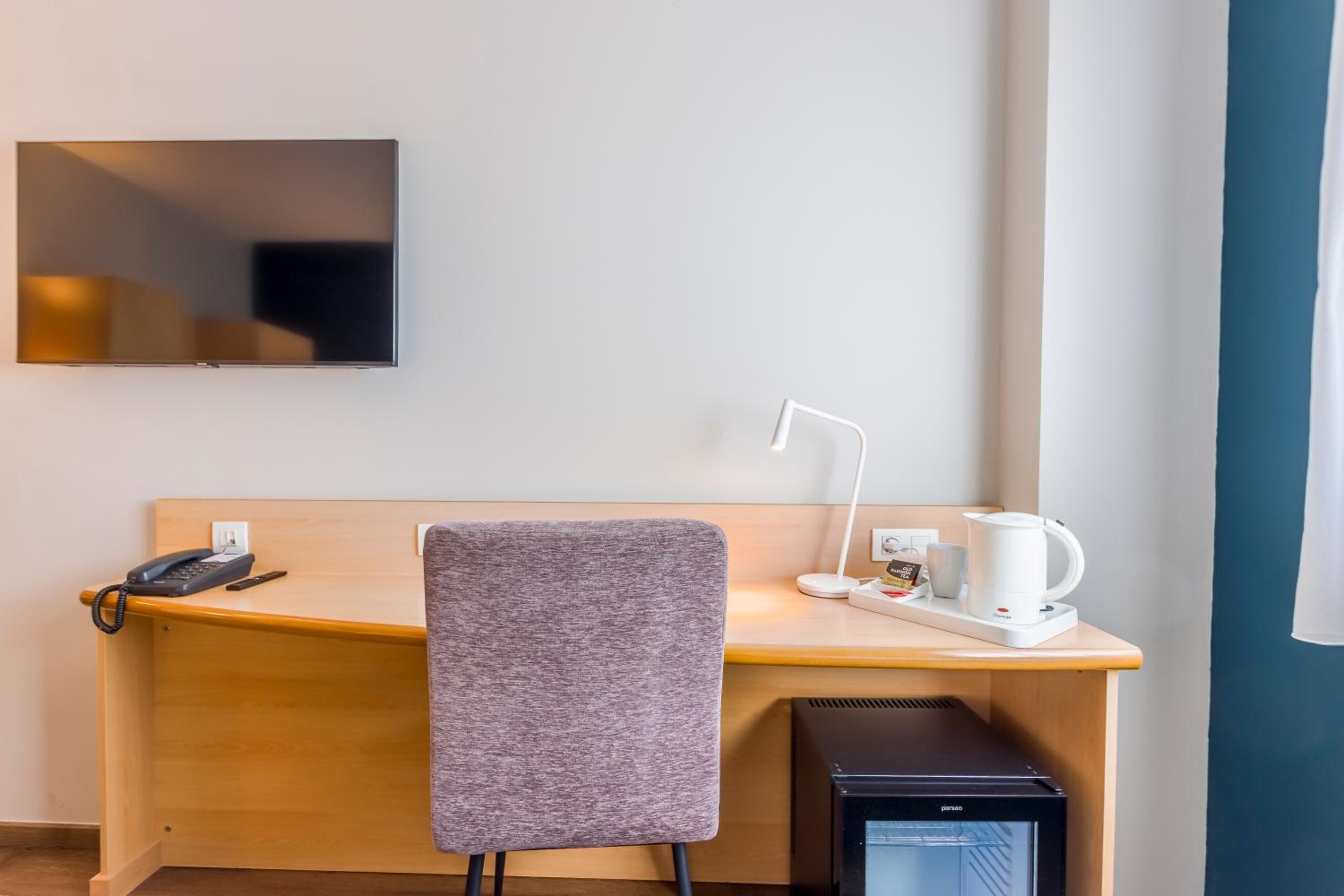 Double Room - Disability Access - Photo 6