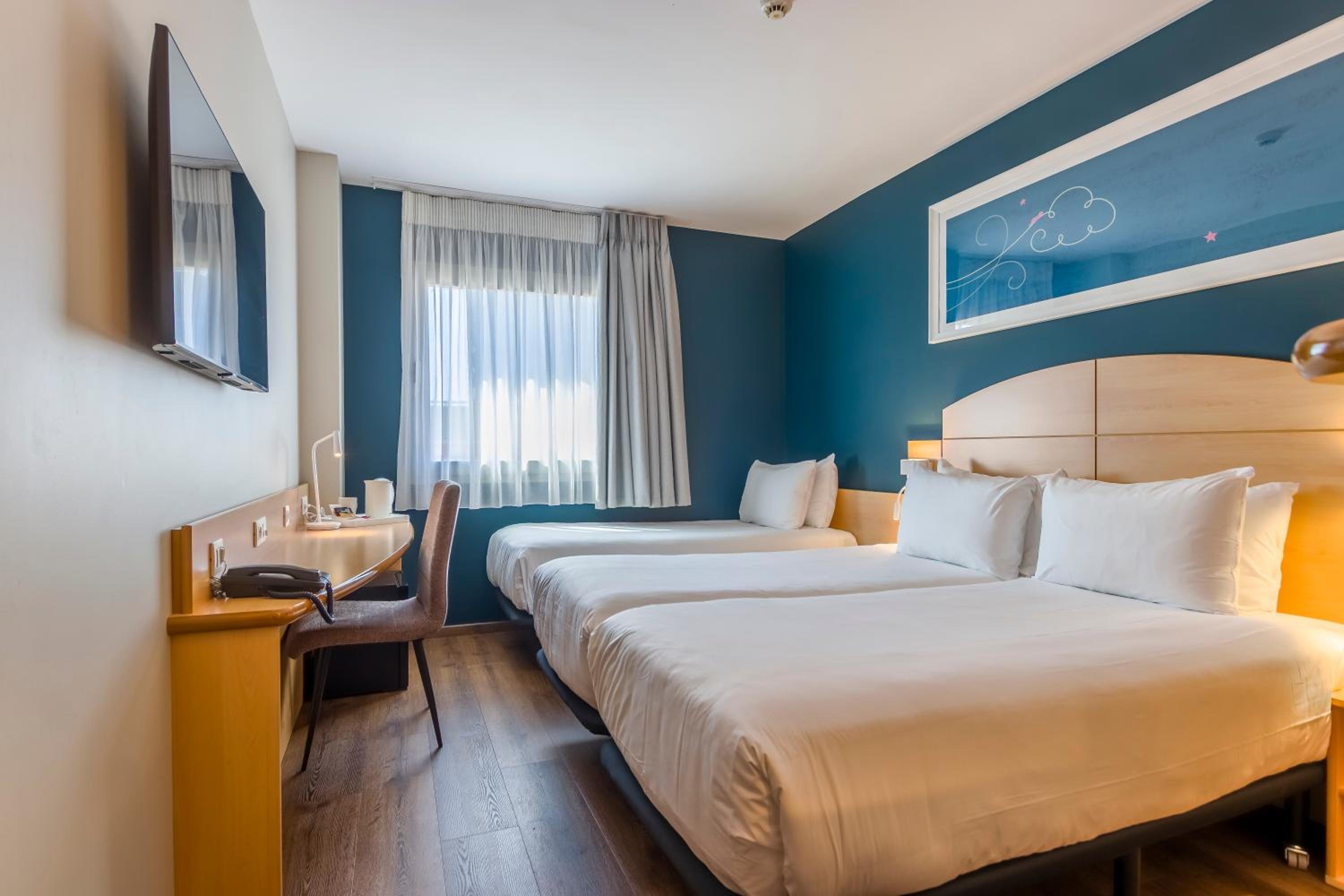 Triple Room - Photo 12