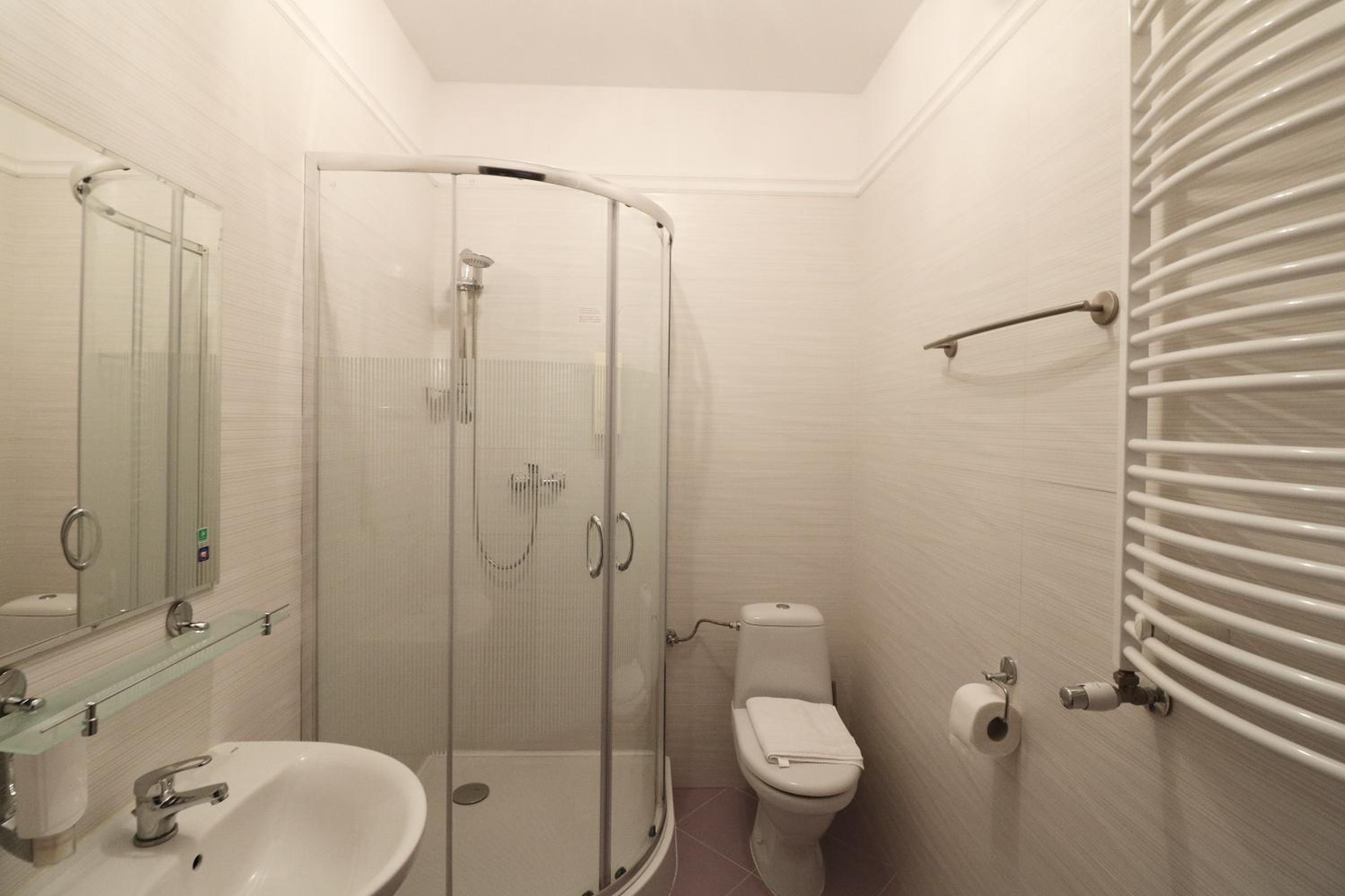 Twin Room - Photo 14