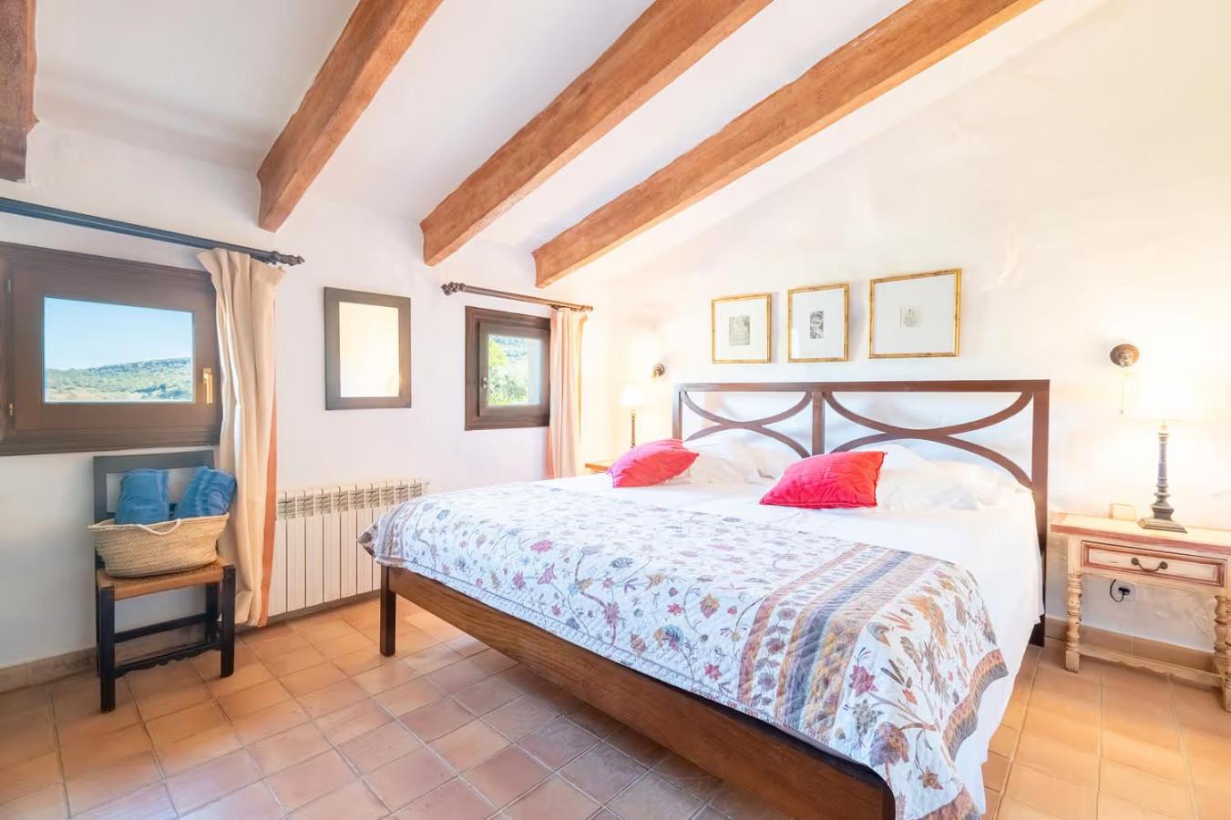 Large Double or Twin Room