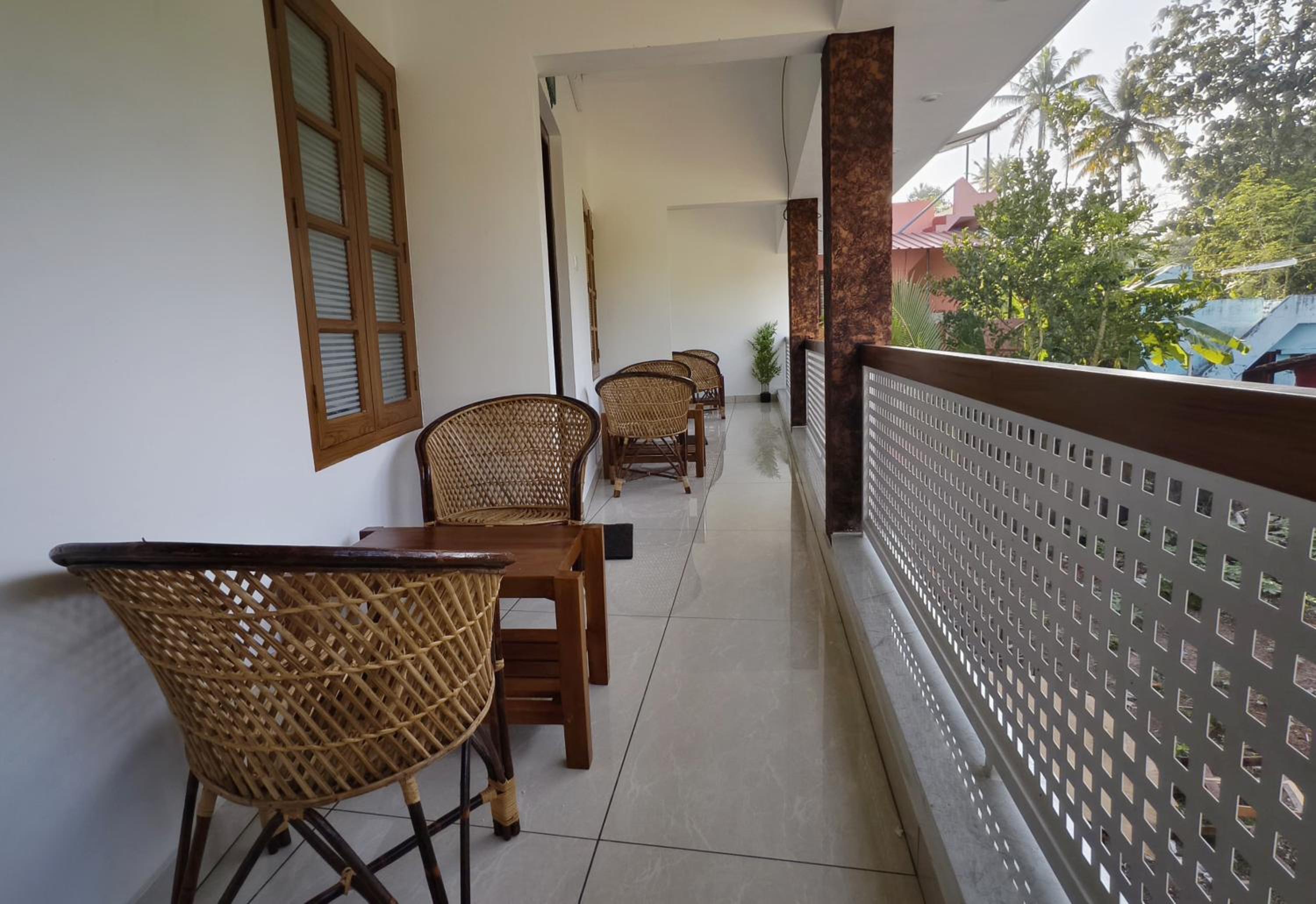 Standard Double Room - Photo 2