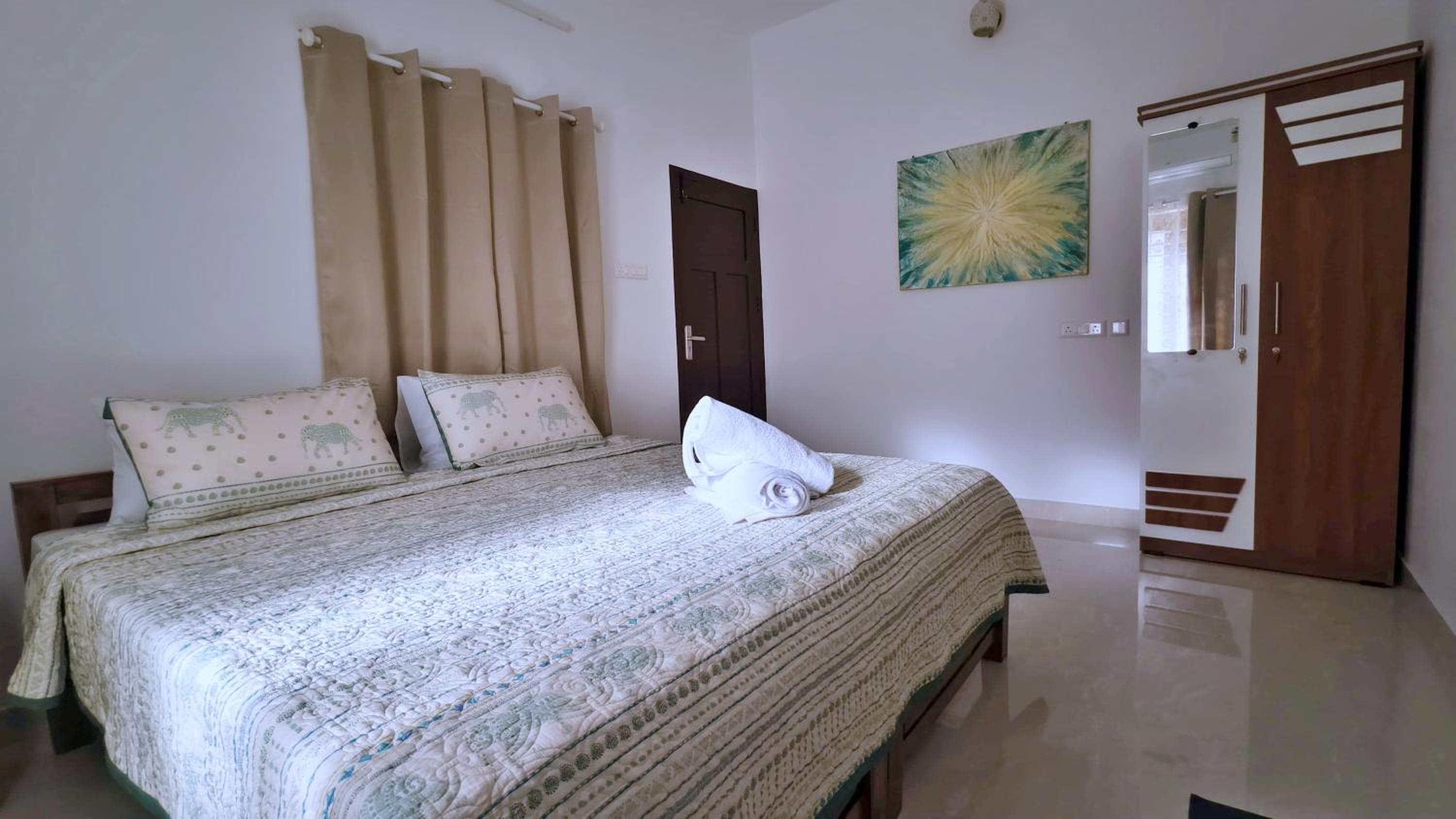 Standard Double Room - Photo 3