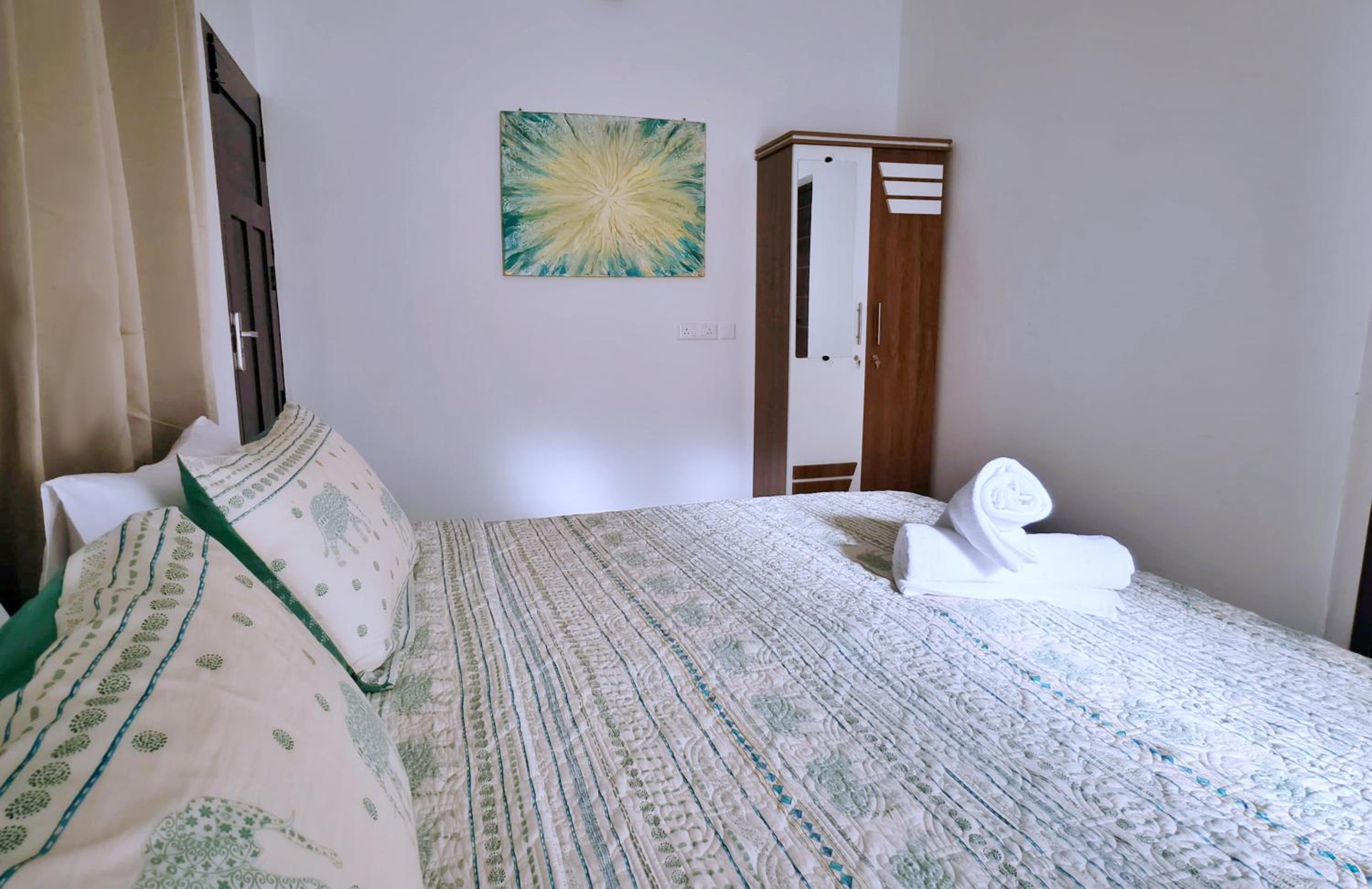 Standard Double Room - Photo 7
