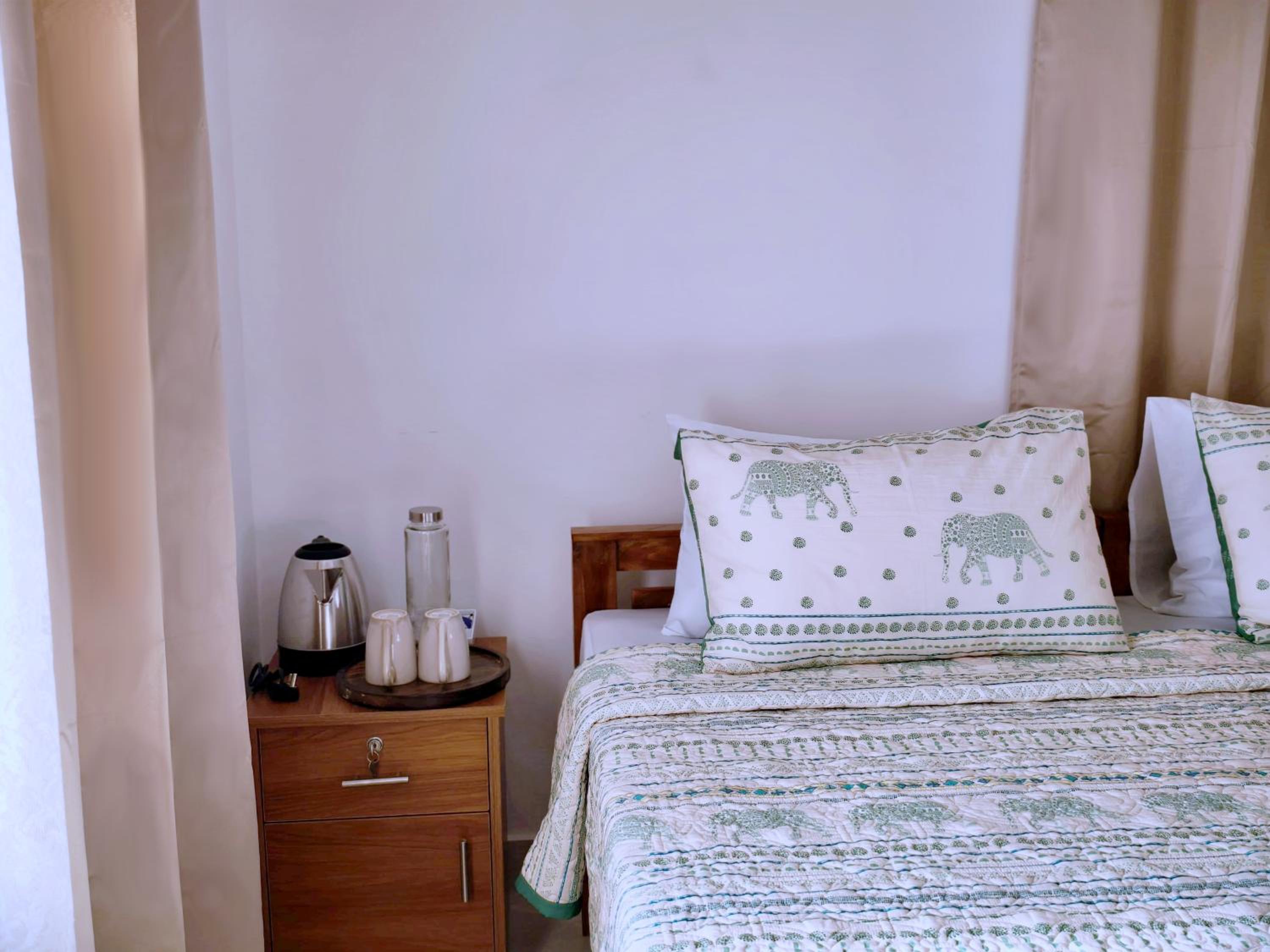 Standard Double Room - Photo 5