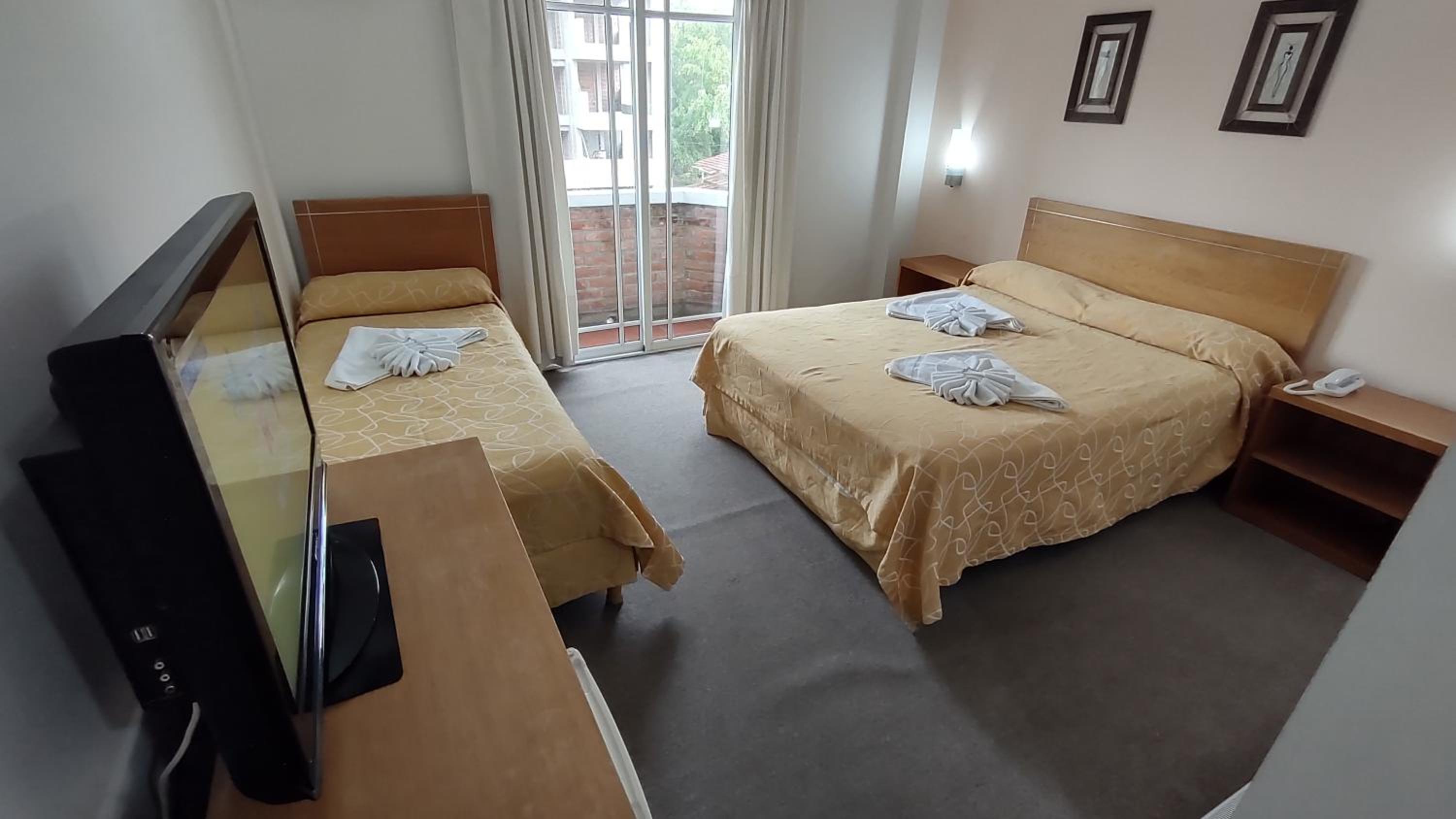 Triple Room