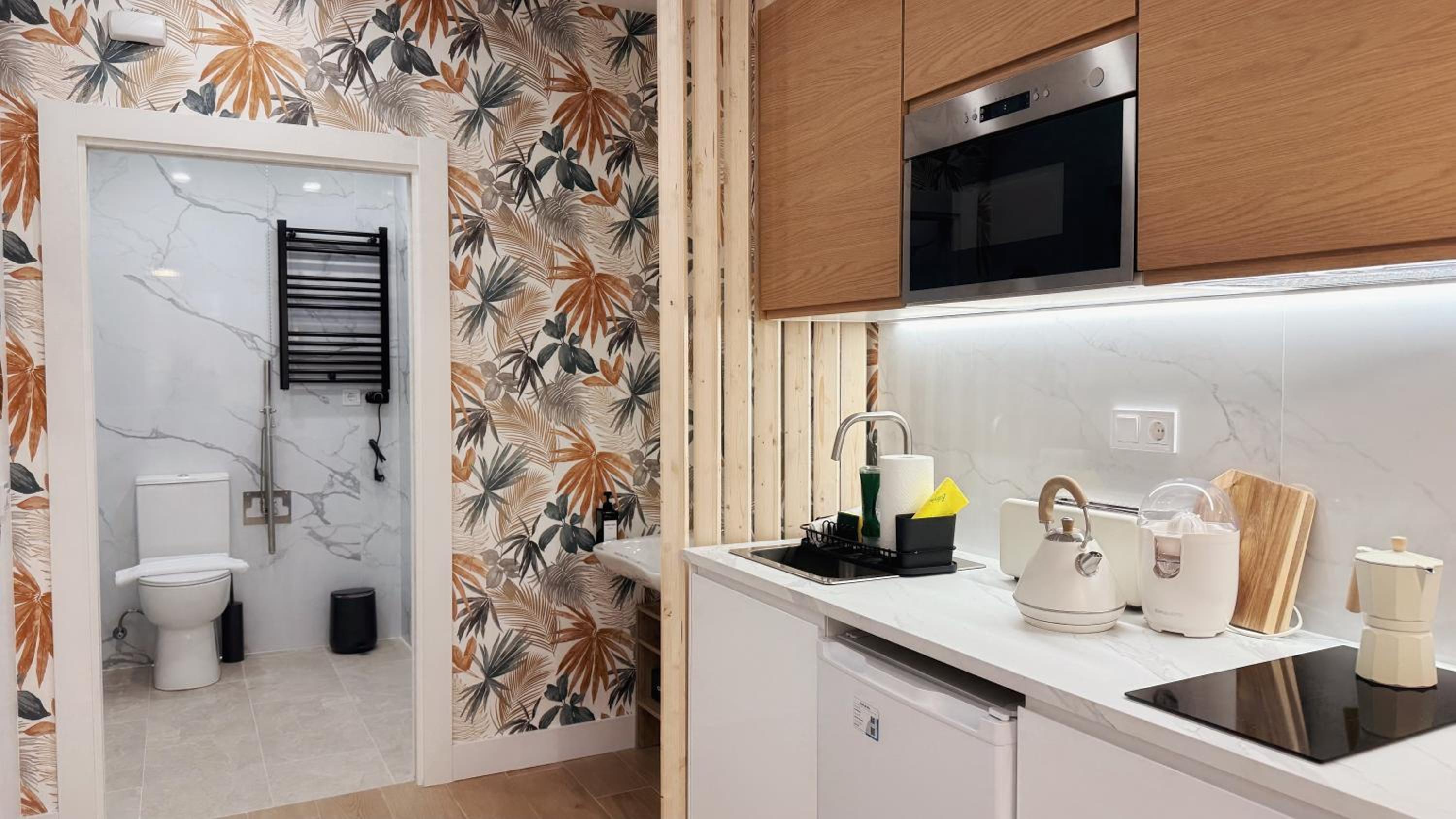 Studio Apartment with One Double Bed