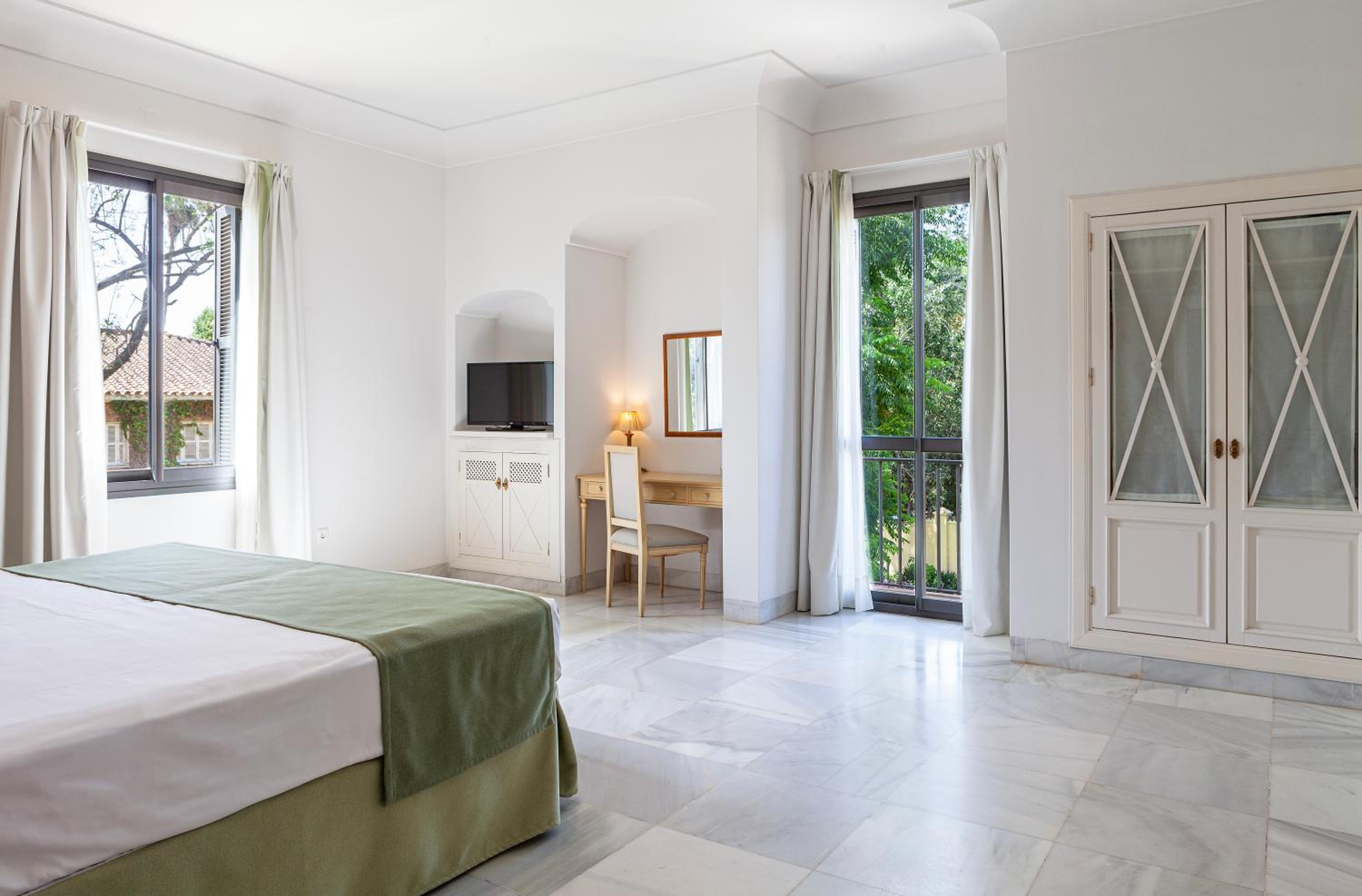 Junior Suite with Garden View photo
