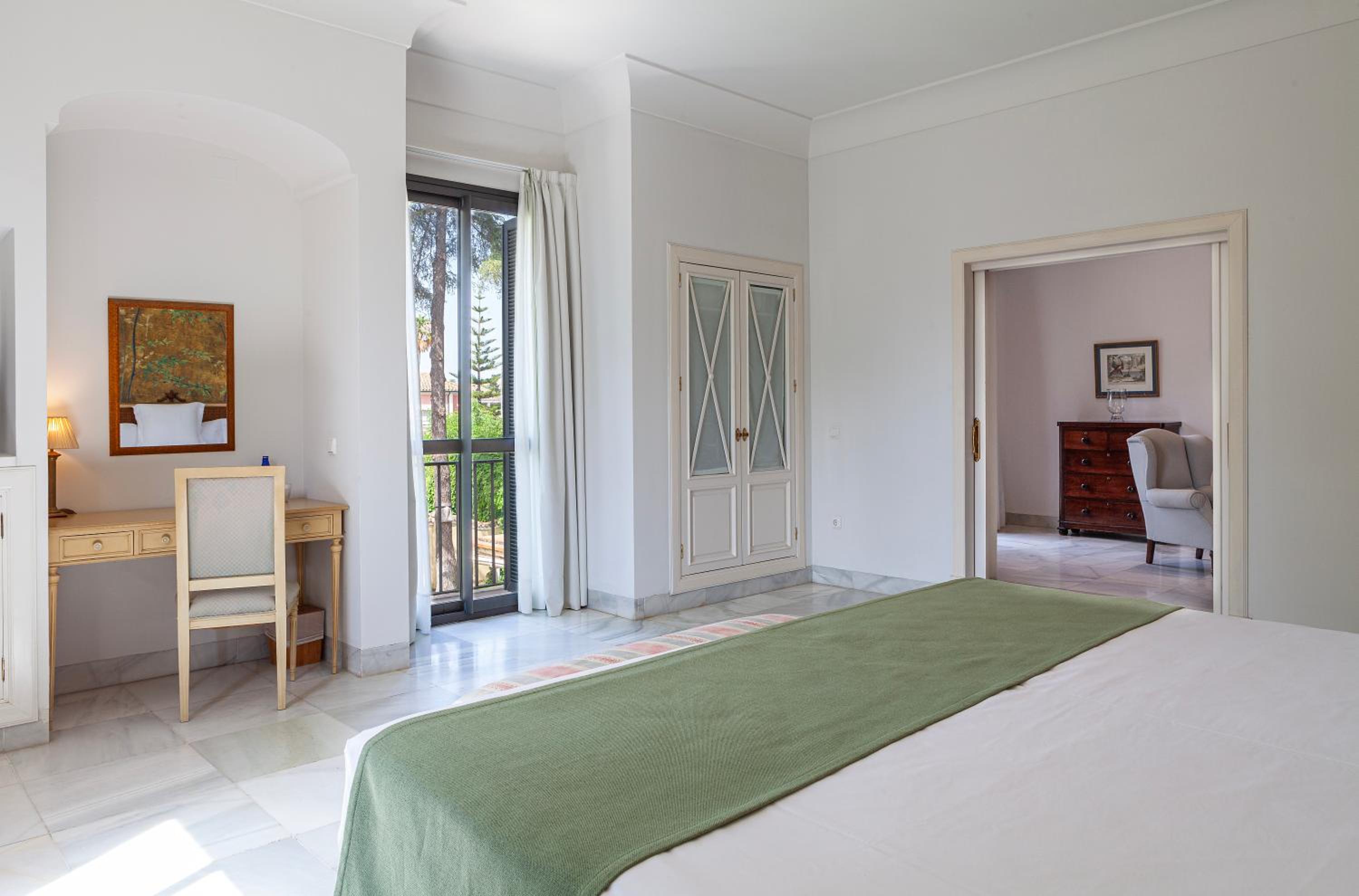 Junior Suite with Garden View