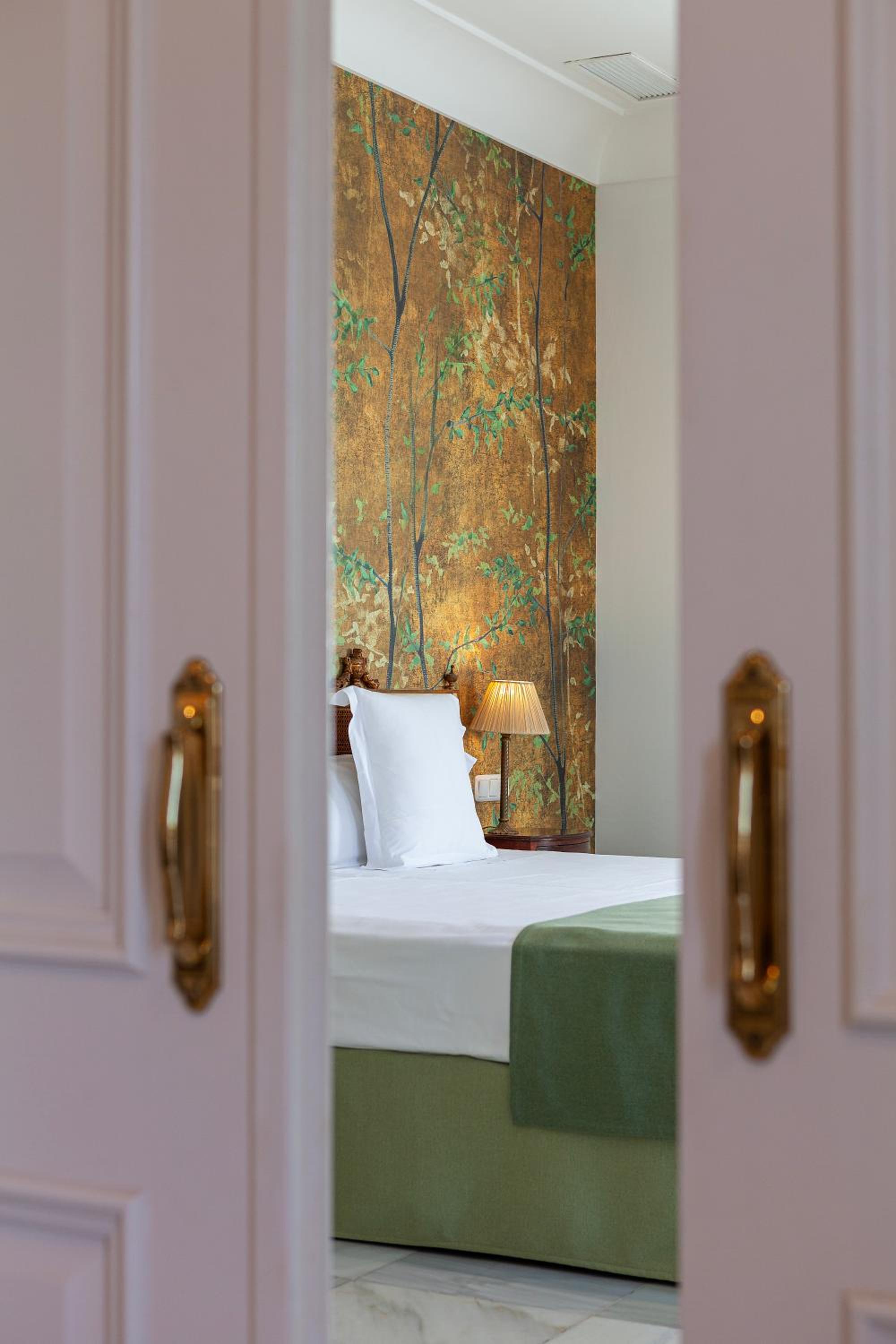 Junior Suite with Garden View photo