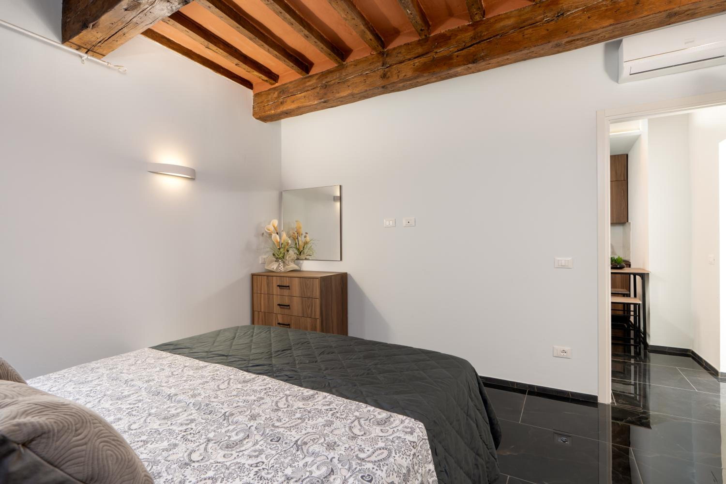 One-Bedroom Premium Apartment photo 2