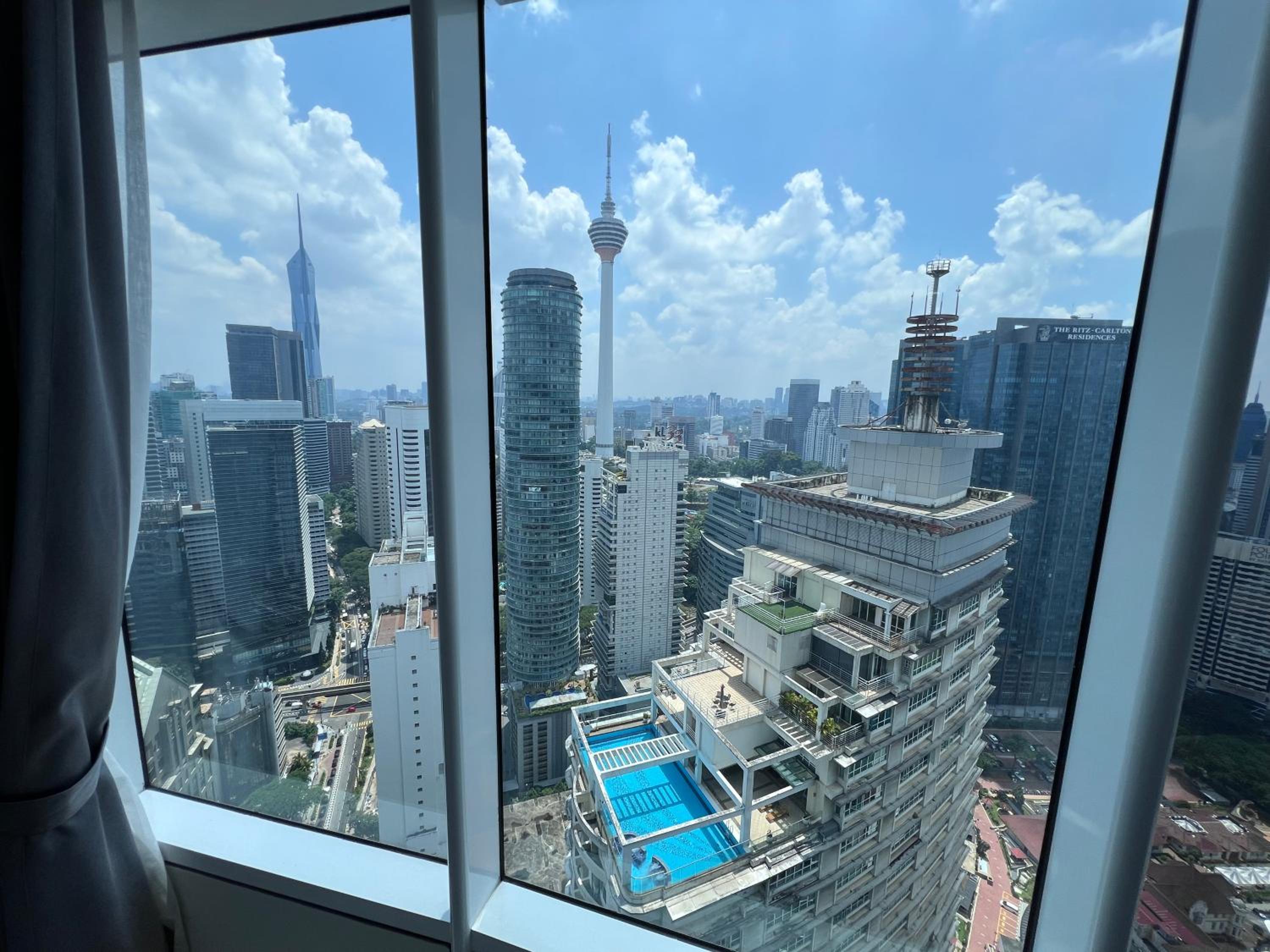 Apartment with City View