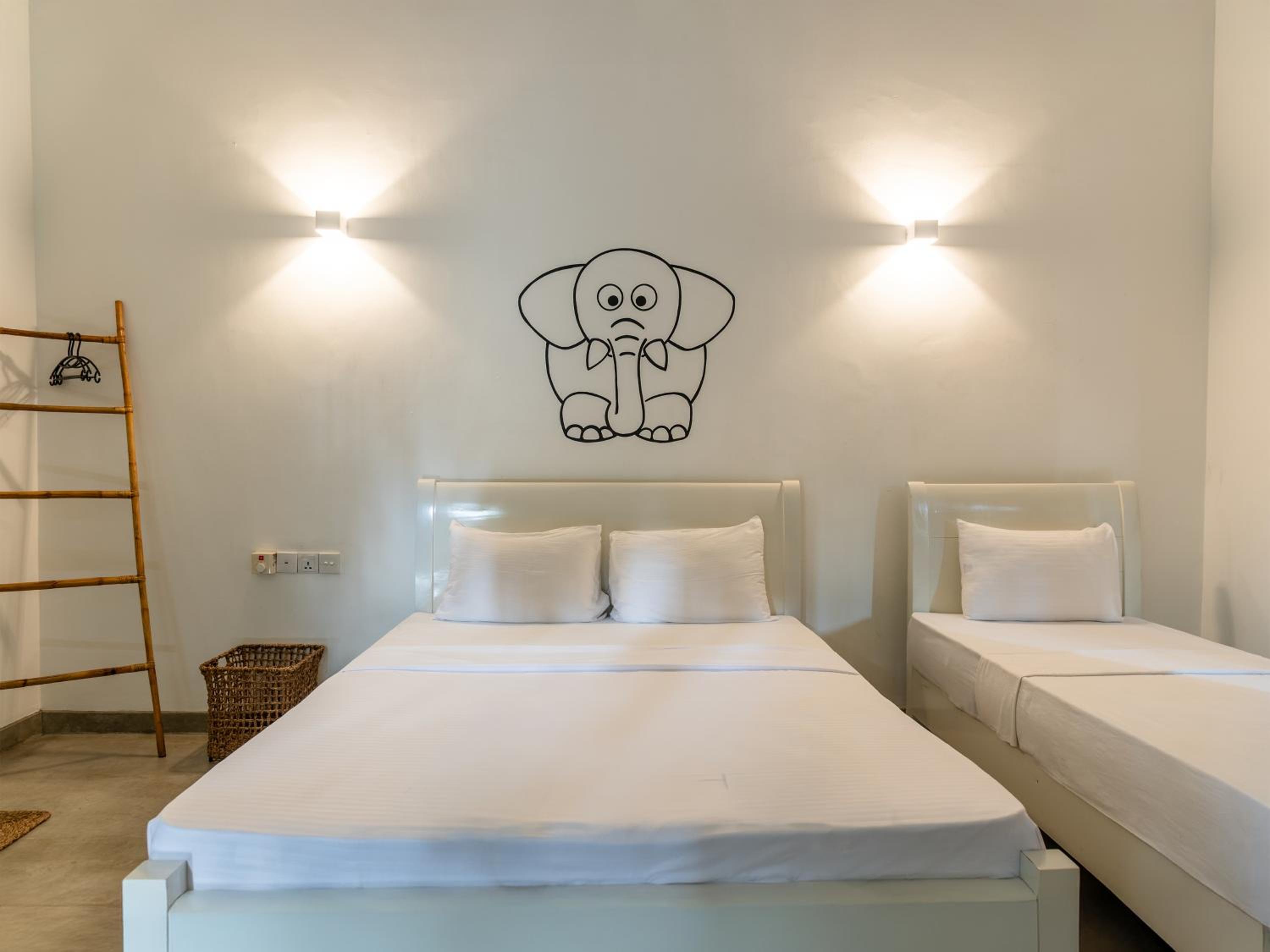 Deluxe Triple Room - Photo 7