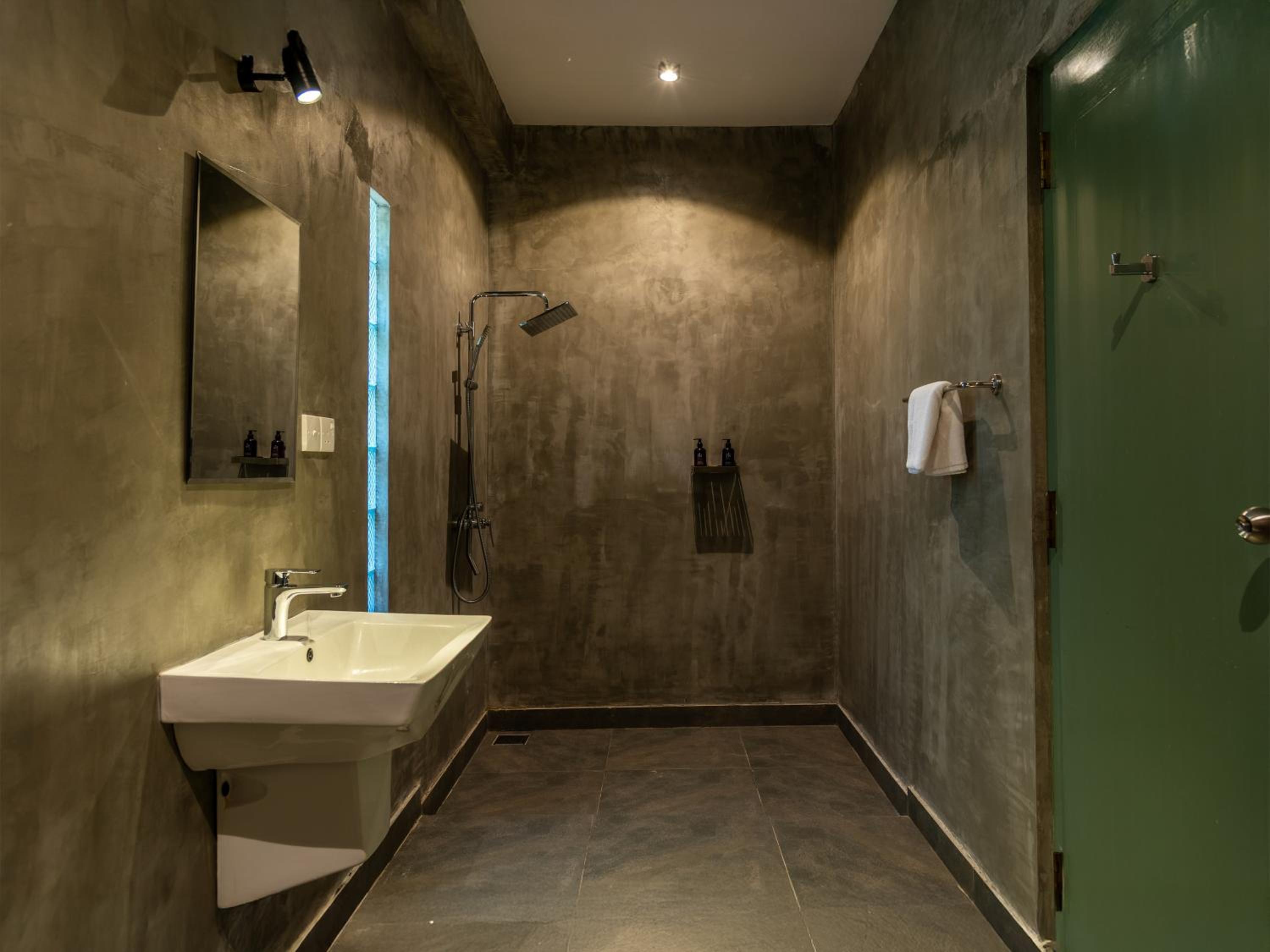 Deluxe Triple Room - Photo 9