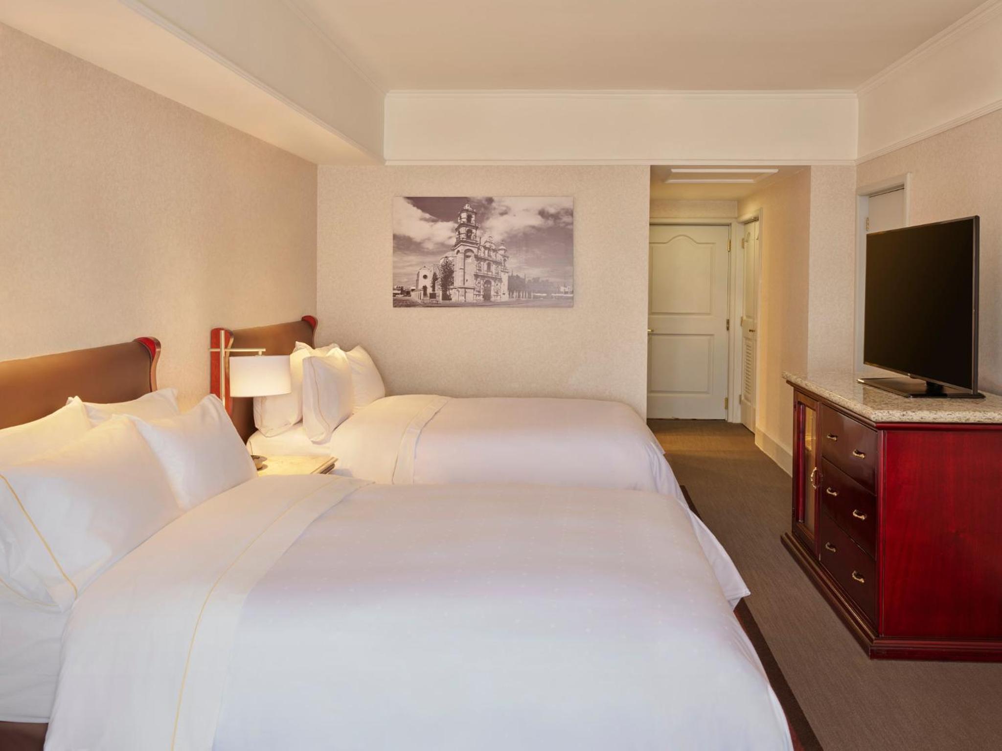 Double Room with Two Double Beds photo 1