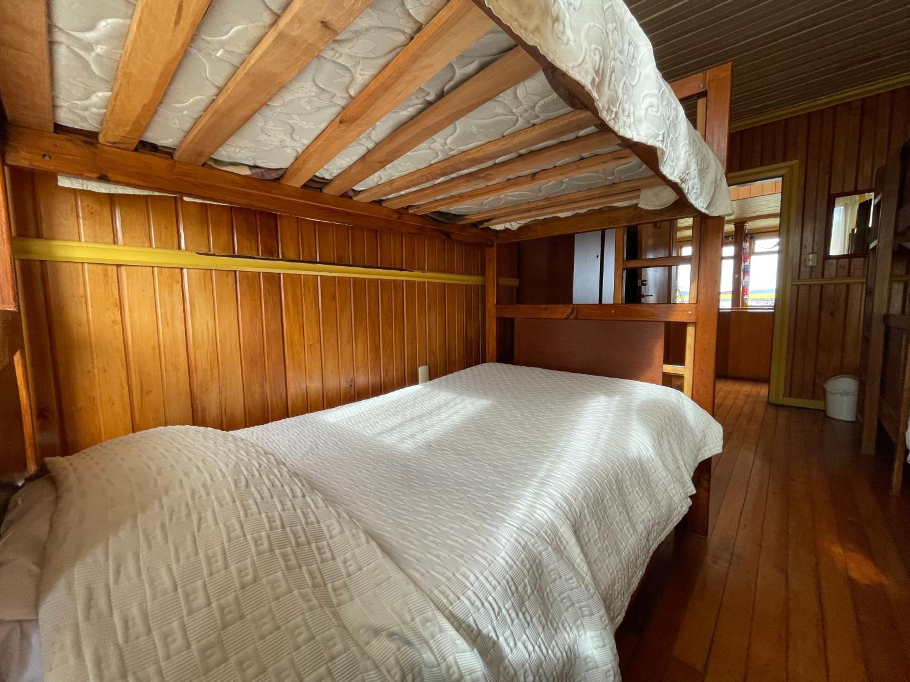 Bed in 8-Bed Mixed Dormitory Room