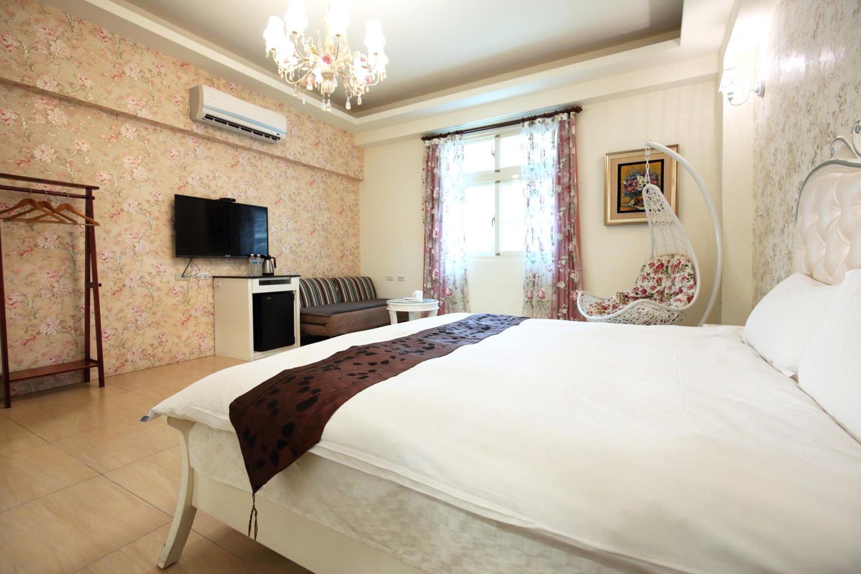 Deluxe Queen Room photo 3