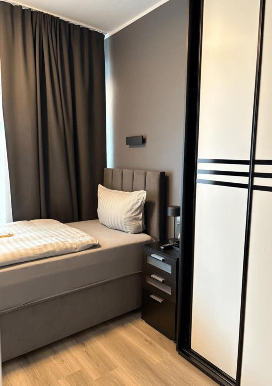 Deluxe Single Room
