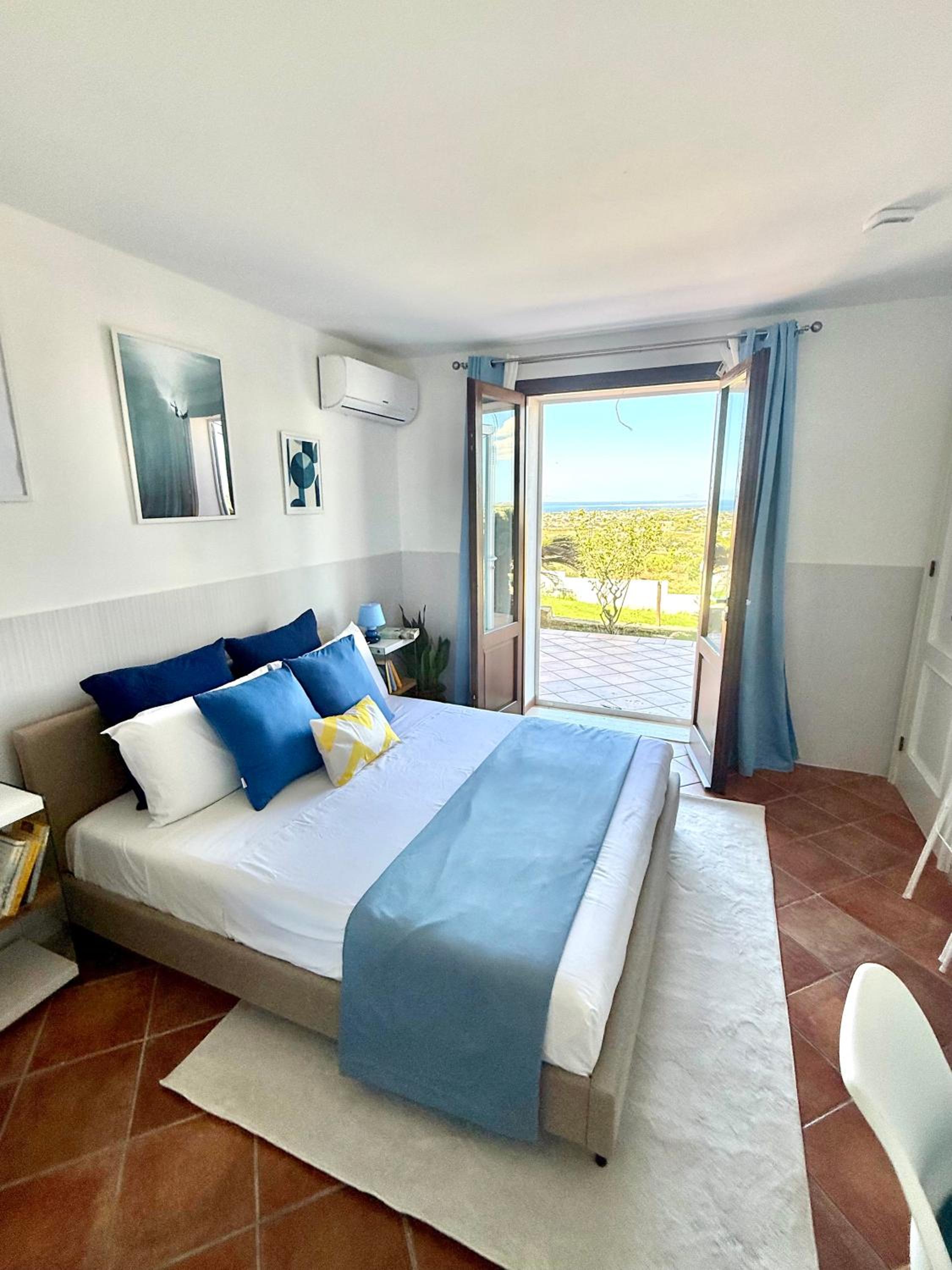 Queen Room with Sea View