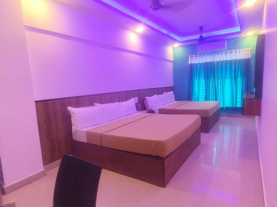 Classic Quadruple Room
