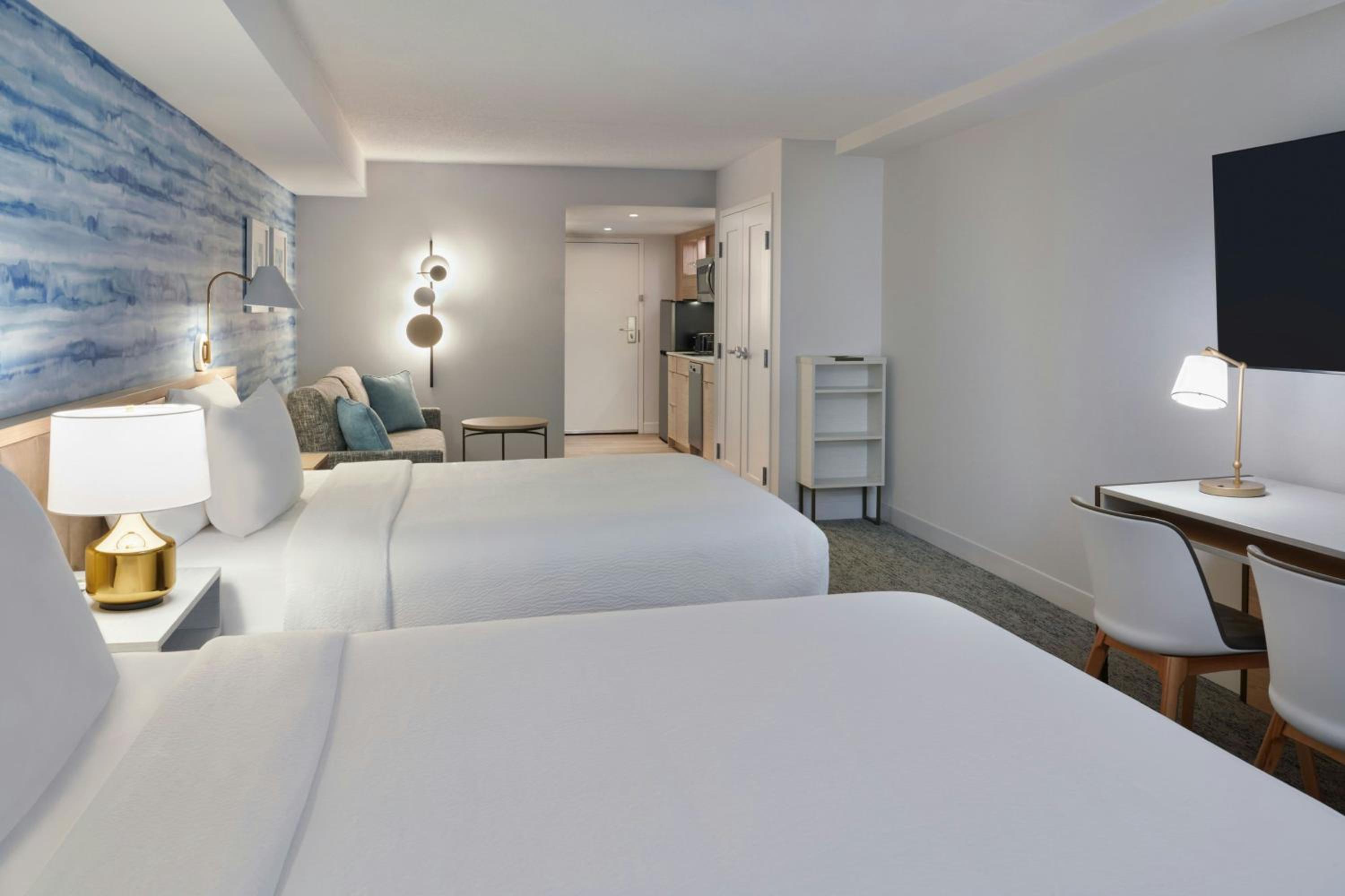 Studio with Two Queen Beds and City View photo 1