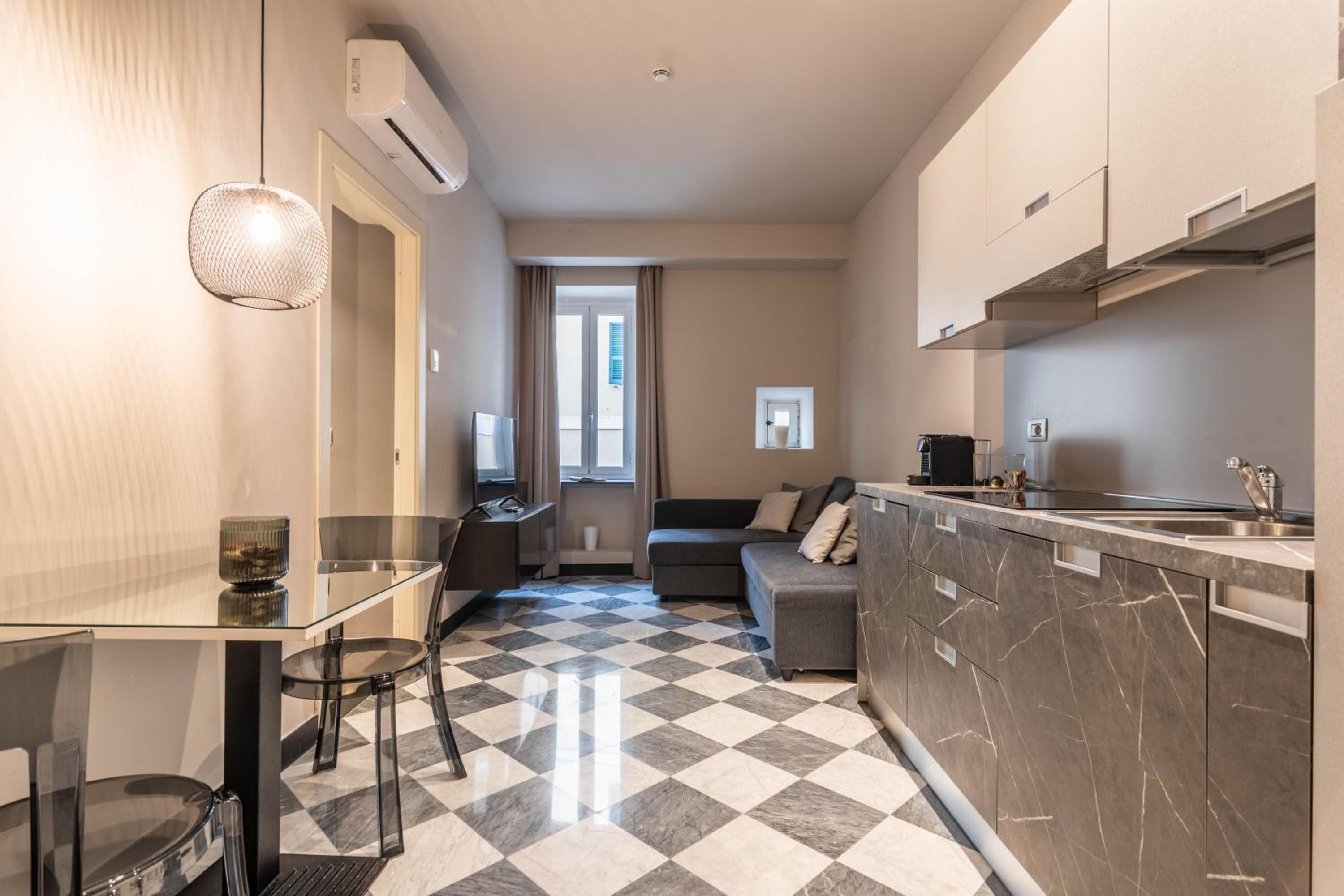 Deluxe Apartment photo 2
