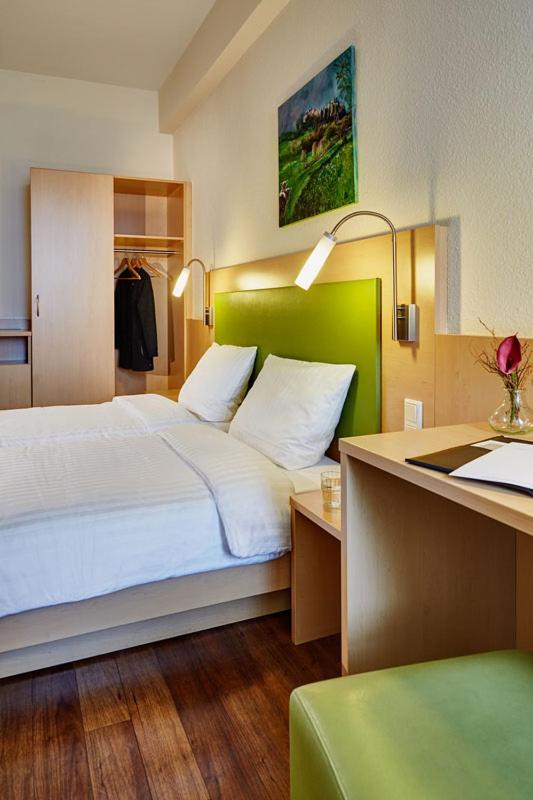 Standard Double Room - Photo 3