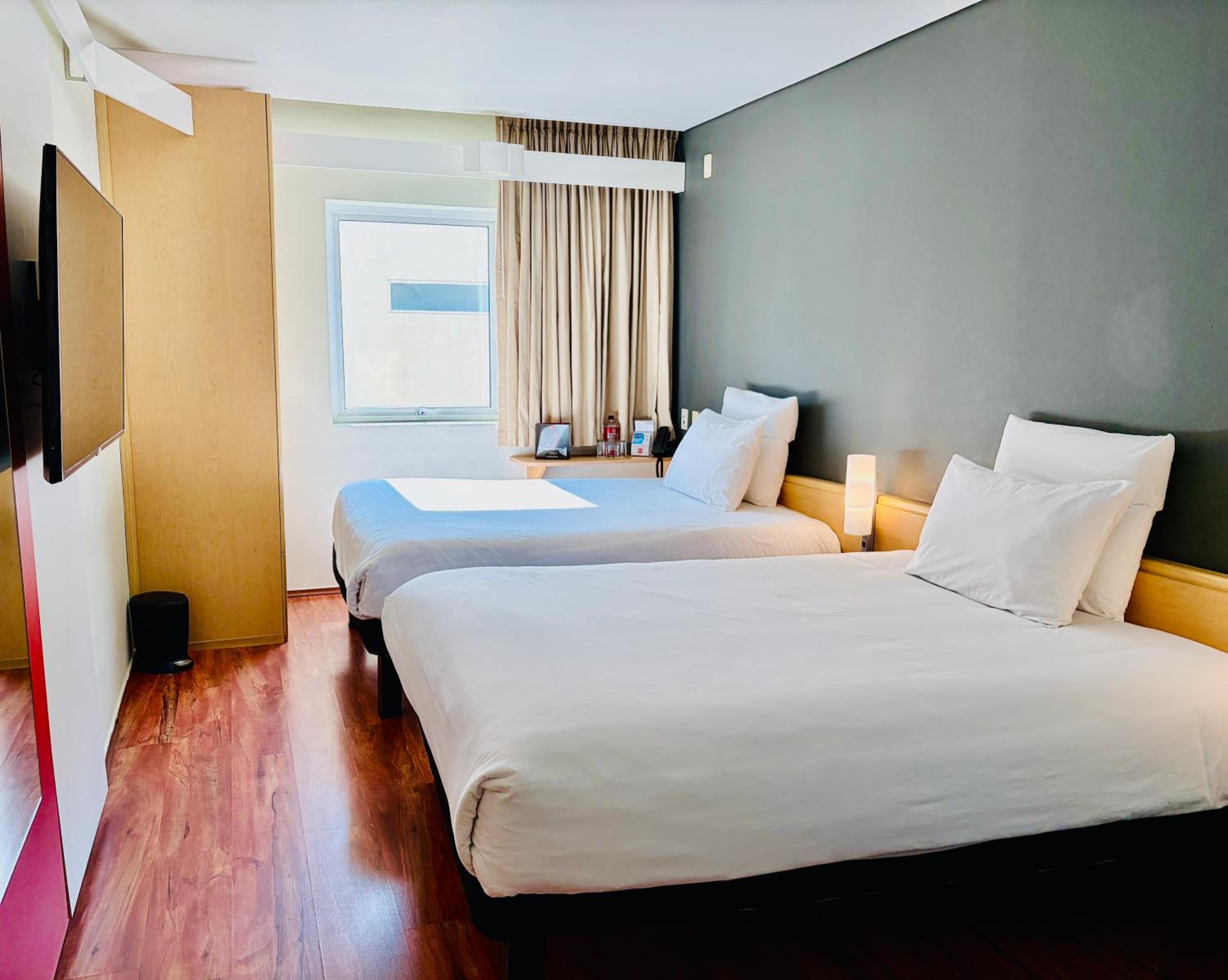 Standard Double Room with Two Double Beds - Photo 7